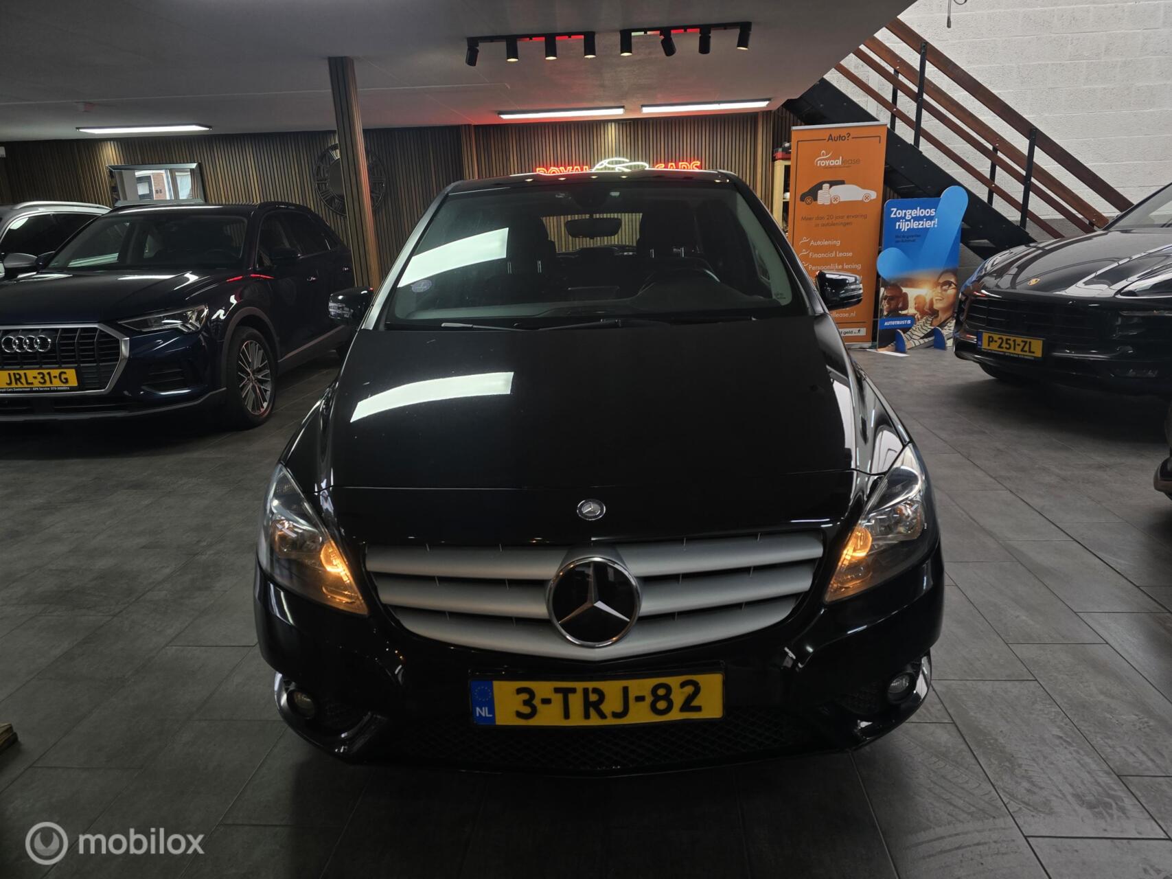 Foto van Mercedes-Benz B 180