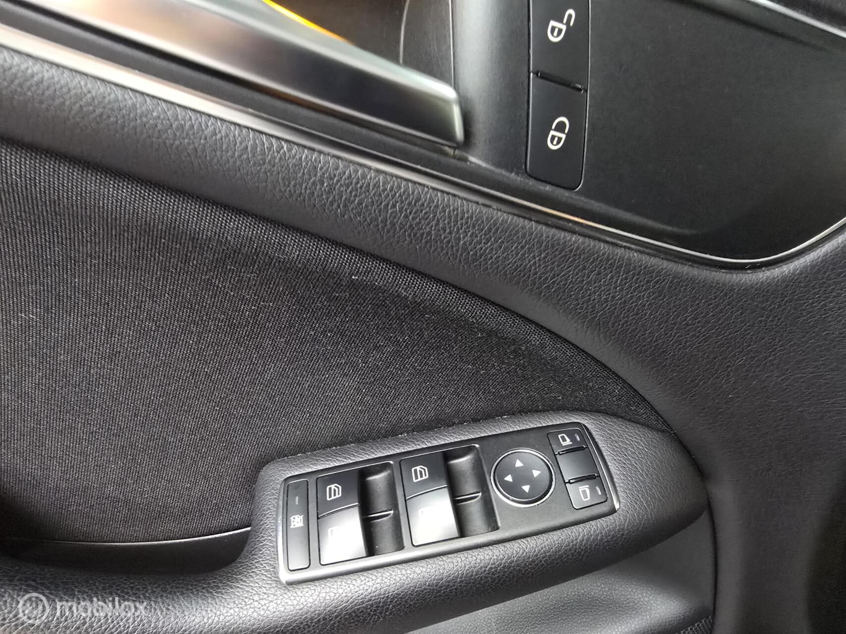 Foto van Mercedes-Benz B 180