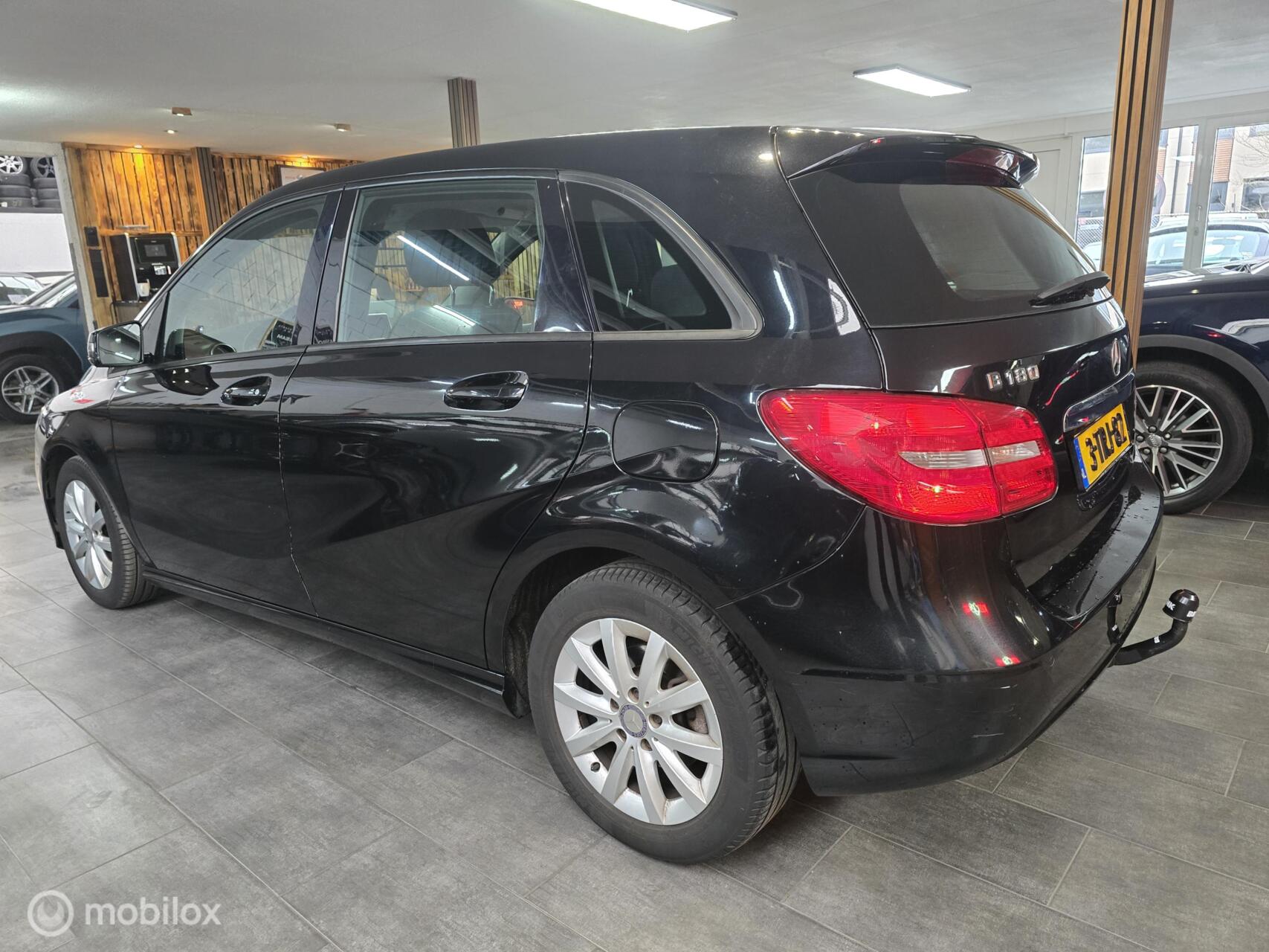 Foto van Mercedes-Benz B 180