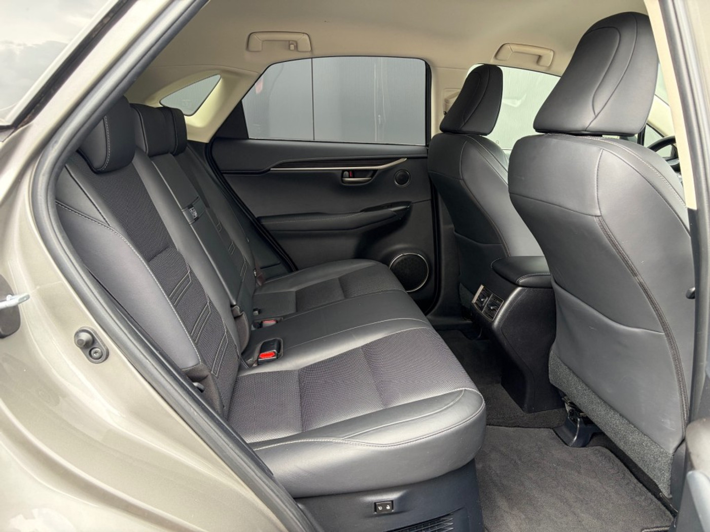 Foto van Lexus Lexus Nx300h