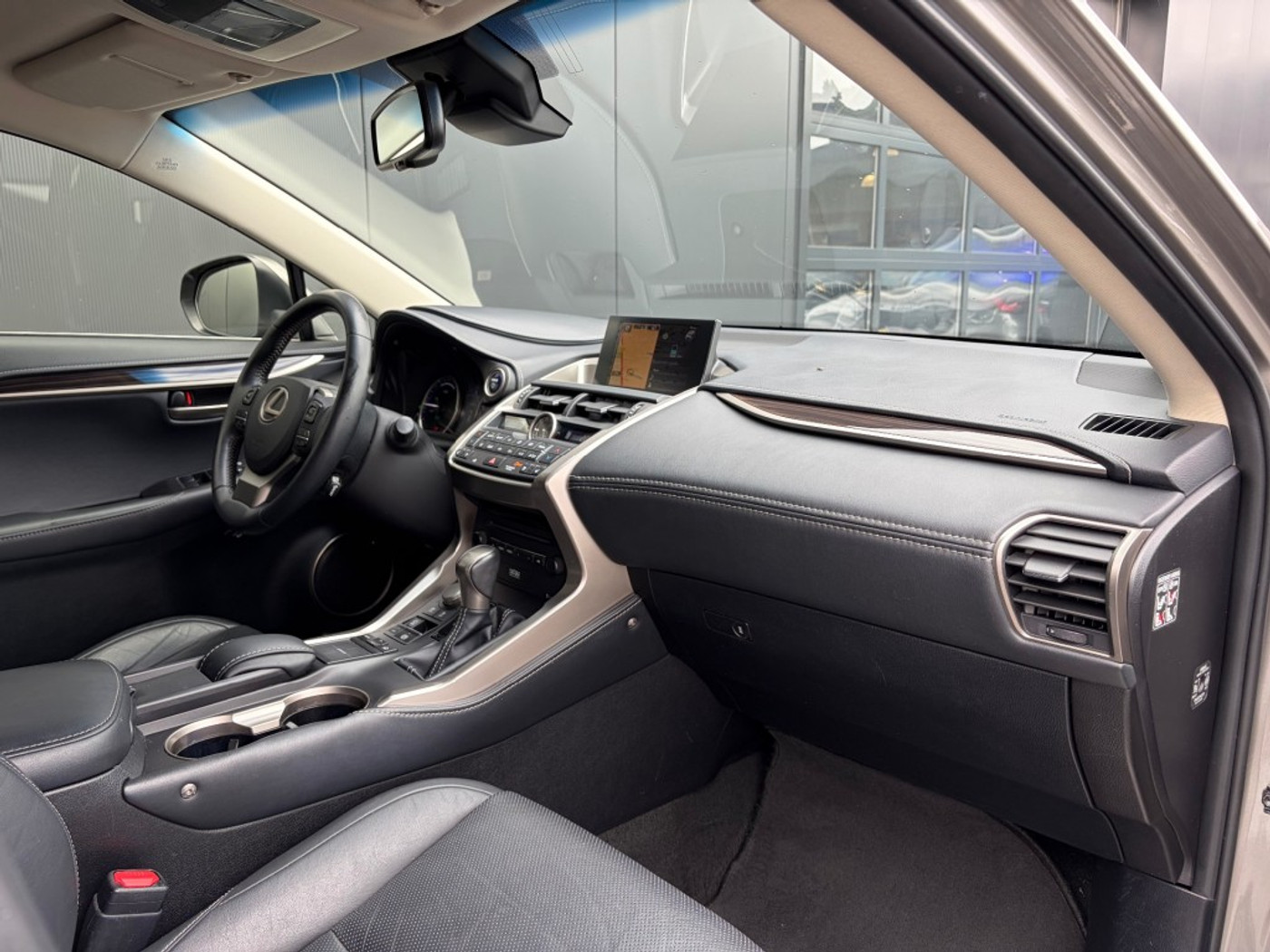 Foto van Lexus Lexus Nx300h