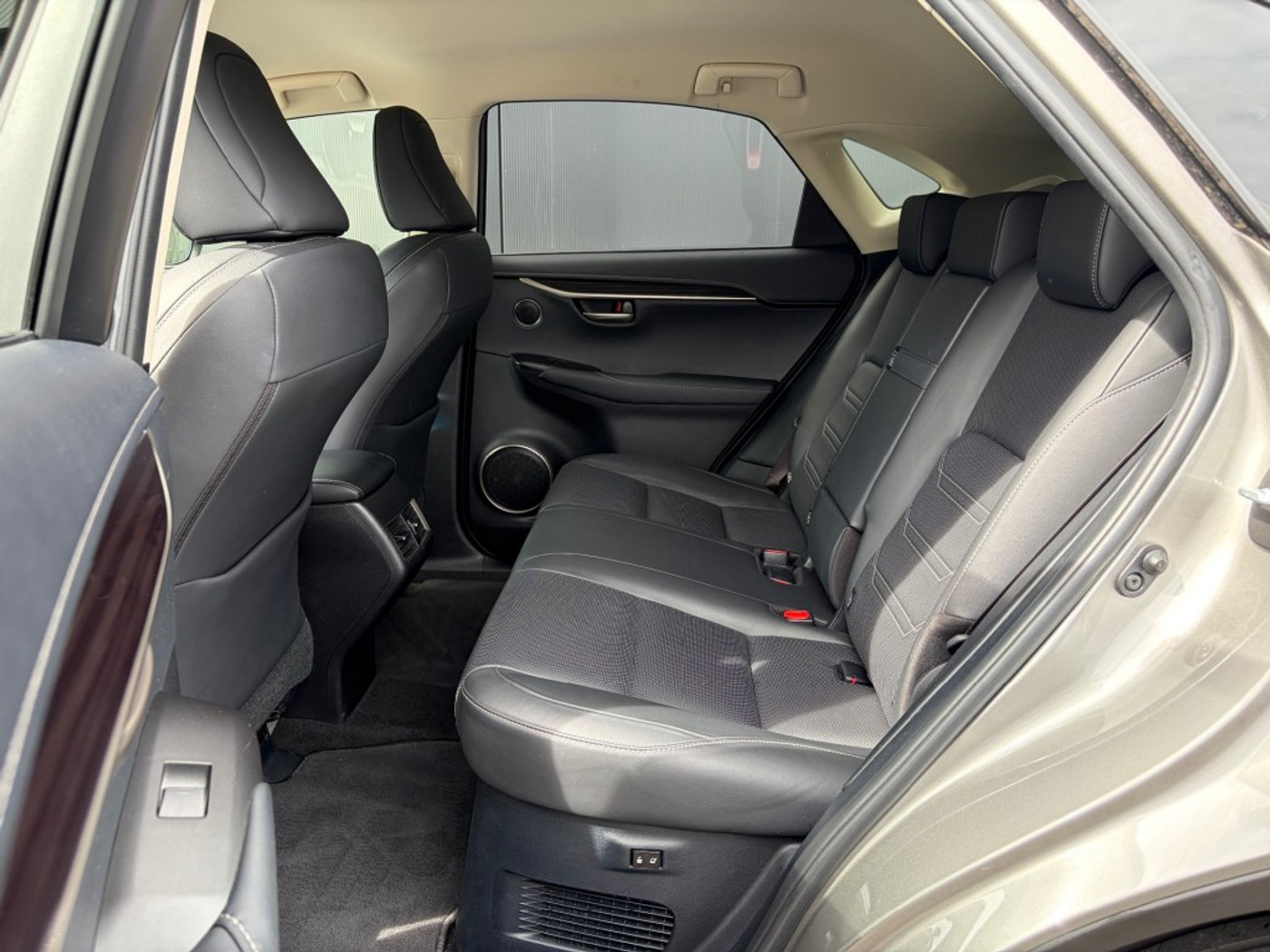 Foto van Lexus Lexus Nx300h