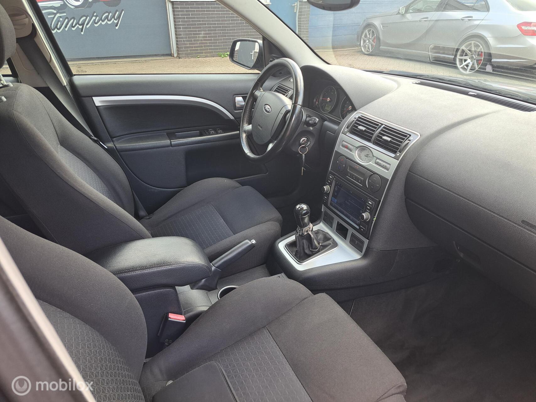 Foto van Ford Mondeo