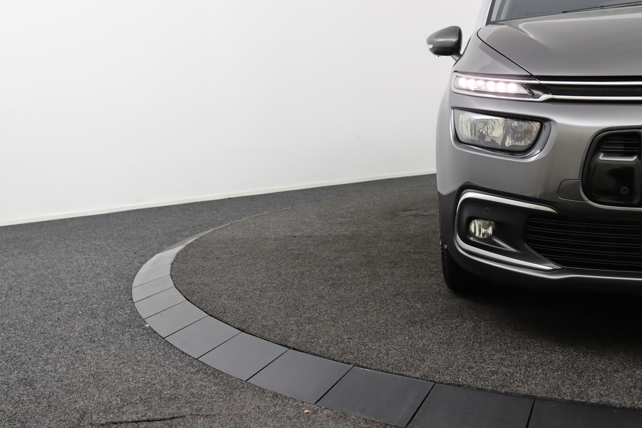 Foto van Citroen Grand C4 Spacetourer