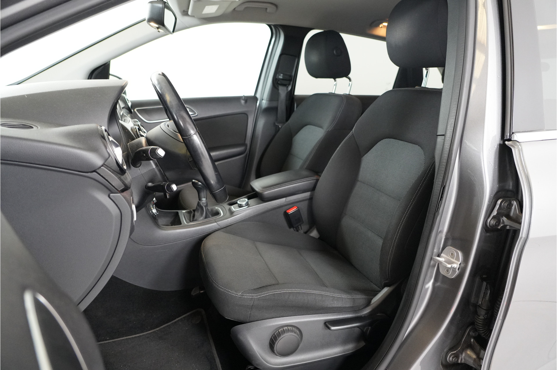 Foto van Mercedes-Benz B 180