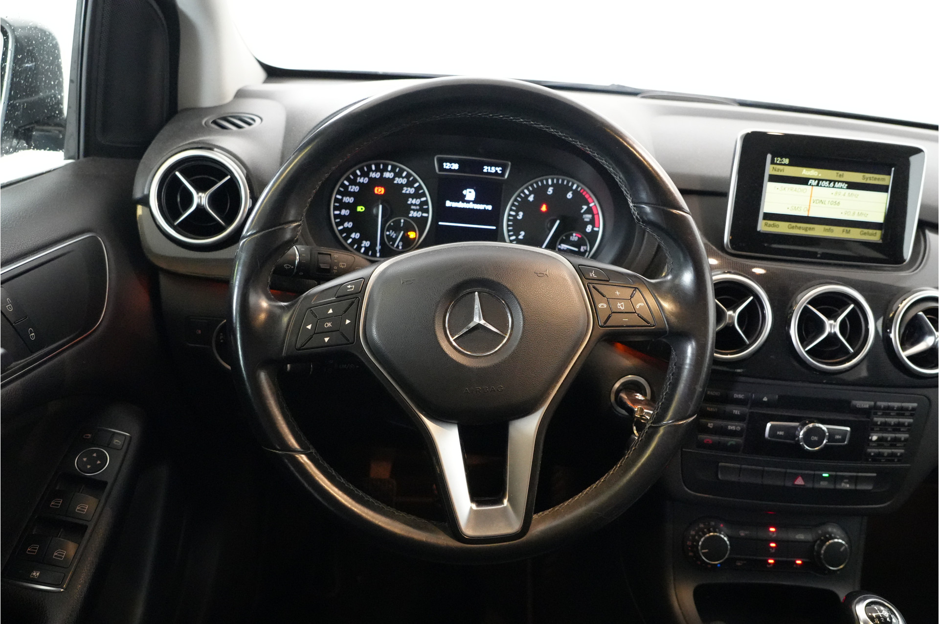 Foto van Mercedes-Benz B 180