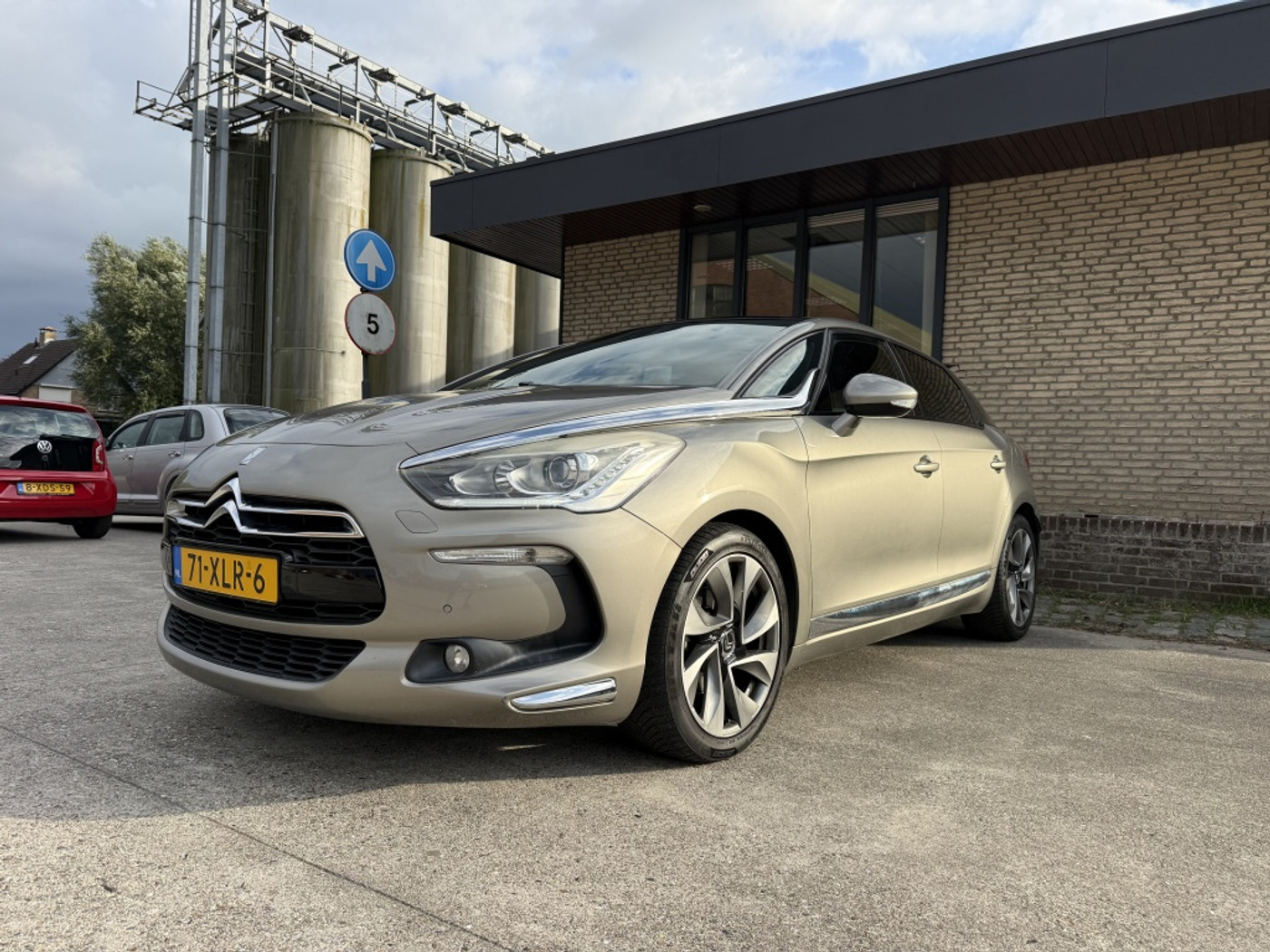 Citroen Ds5 1.6 THP So Chic 2012 - voorkant