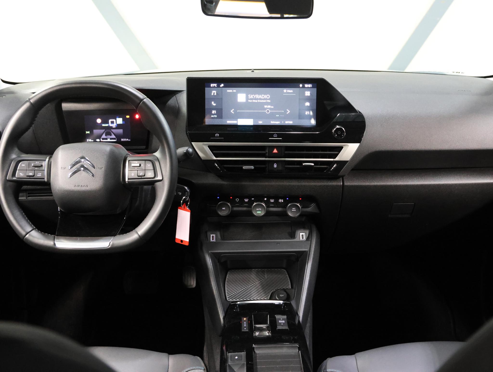 Foto van Citroen E-c4