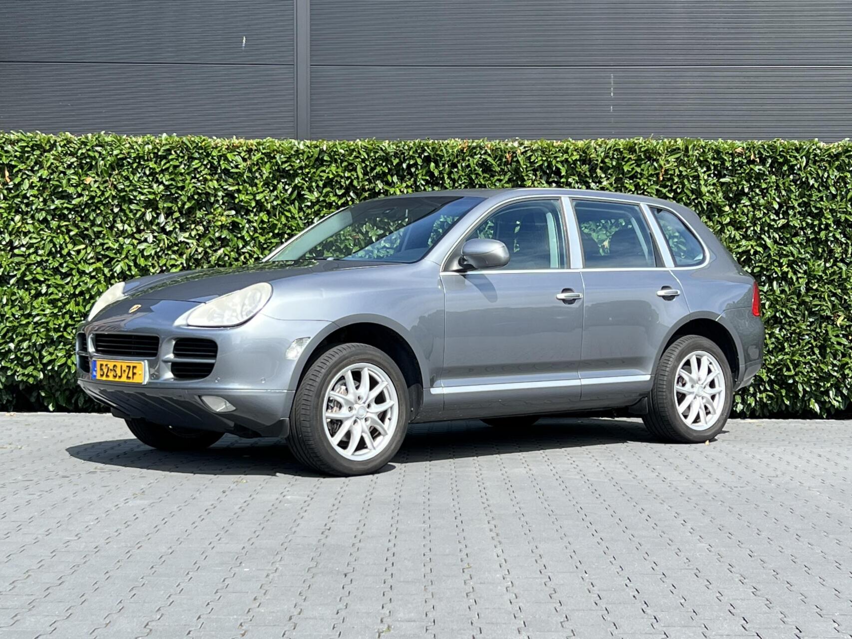 Porsche Cayenne 3.2, NL AUTO, NAP LOGISCH, LUCHTVERING, LEDER, NAVIGATIE, CRUISE CONTROL, CLIMATE CONTROL, LICHTMETAAL 19" 2006 - voorkant