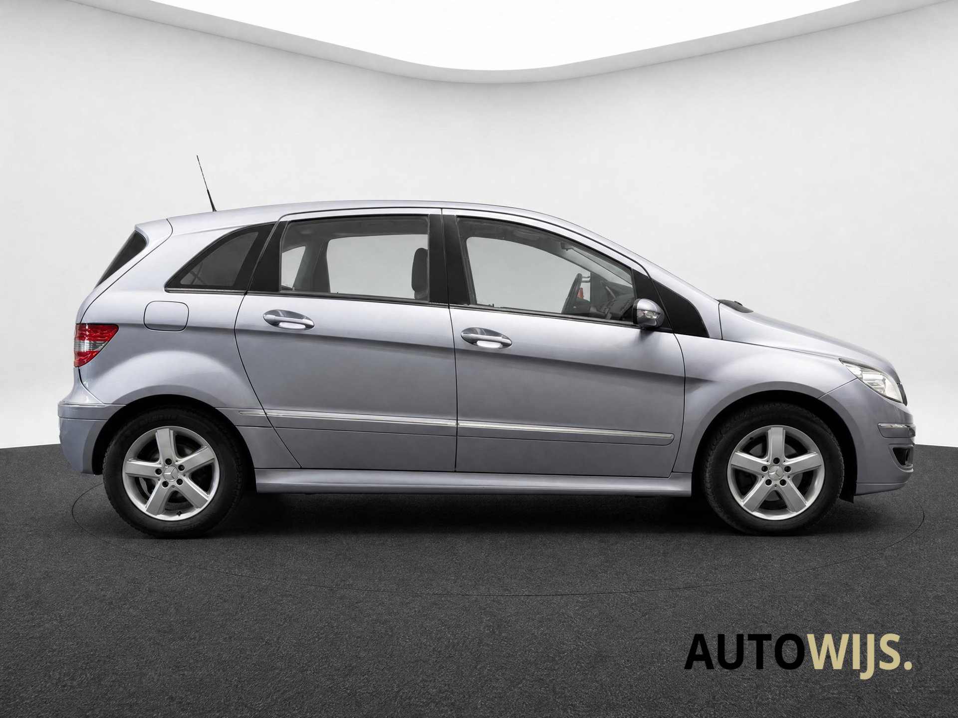 Foto van Mercedes-Benz B 200