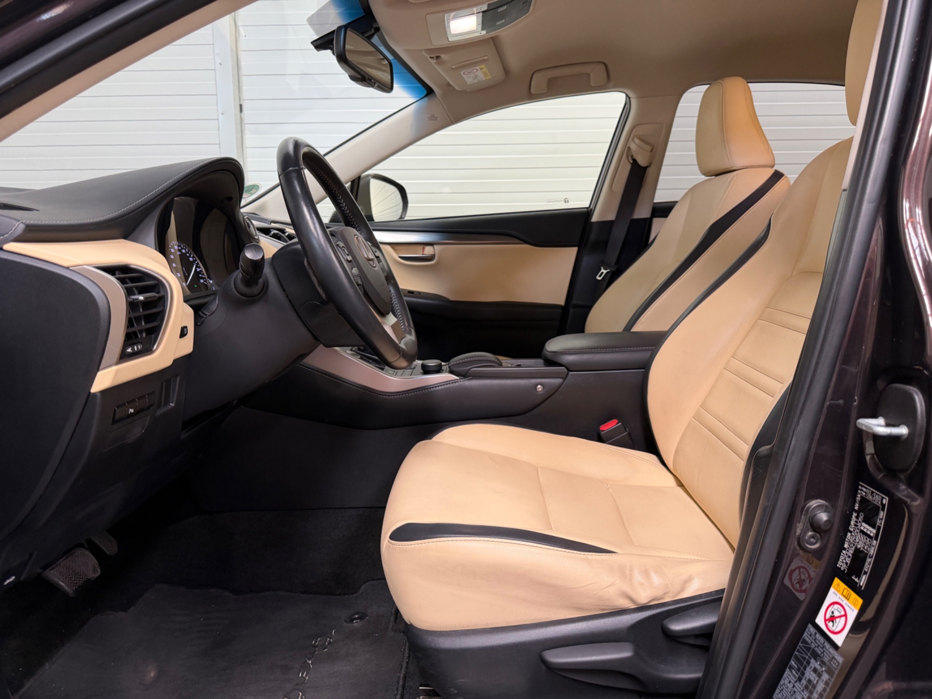 Foto van Lexus Lexus Nx300h