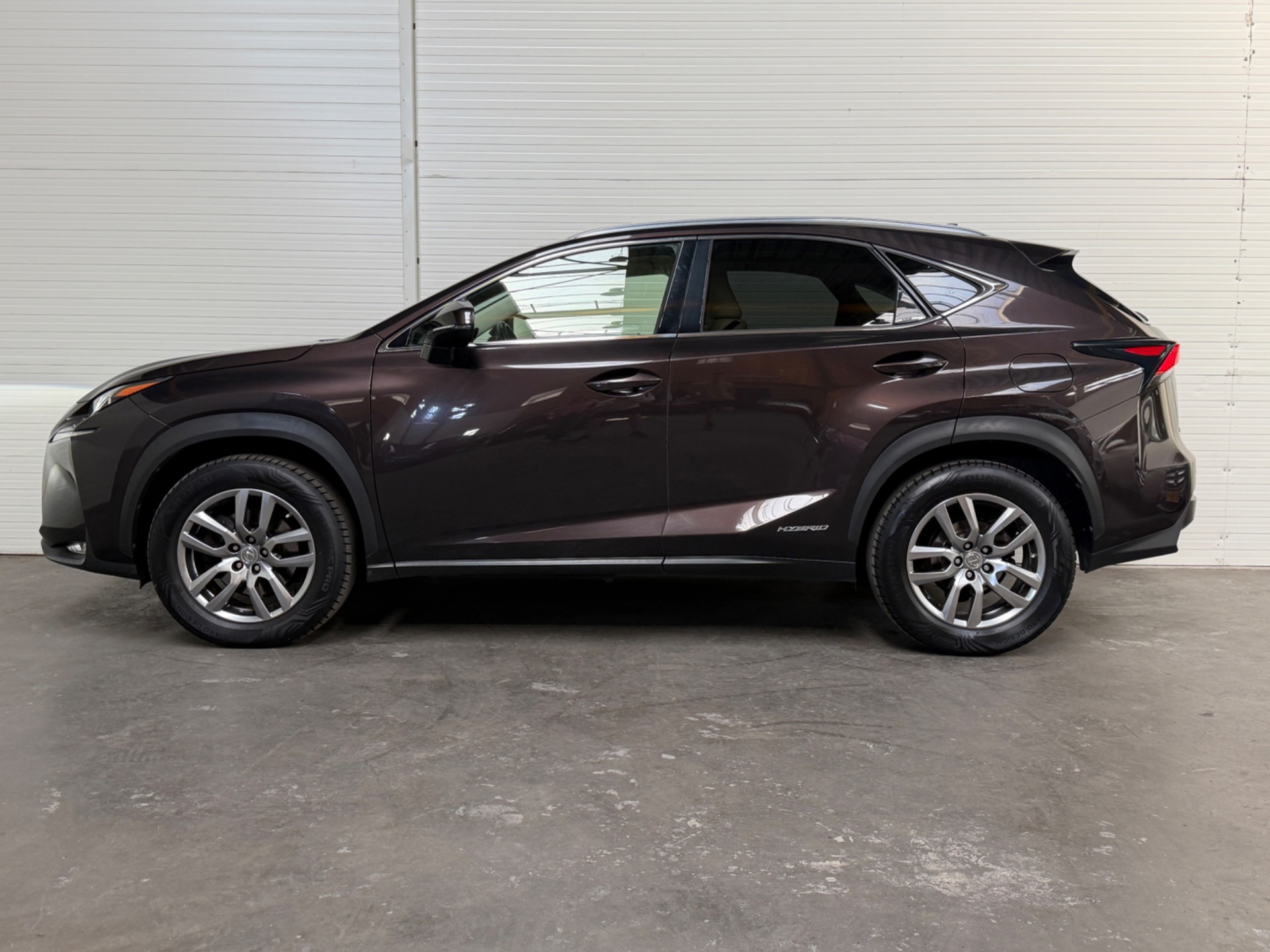 Foto van Lexus Lexus Nx300h