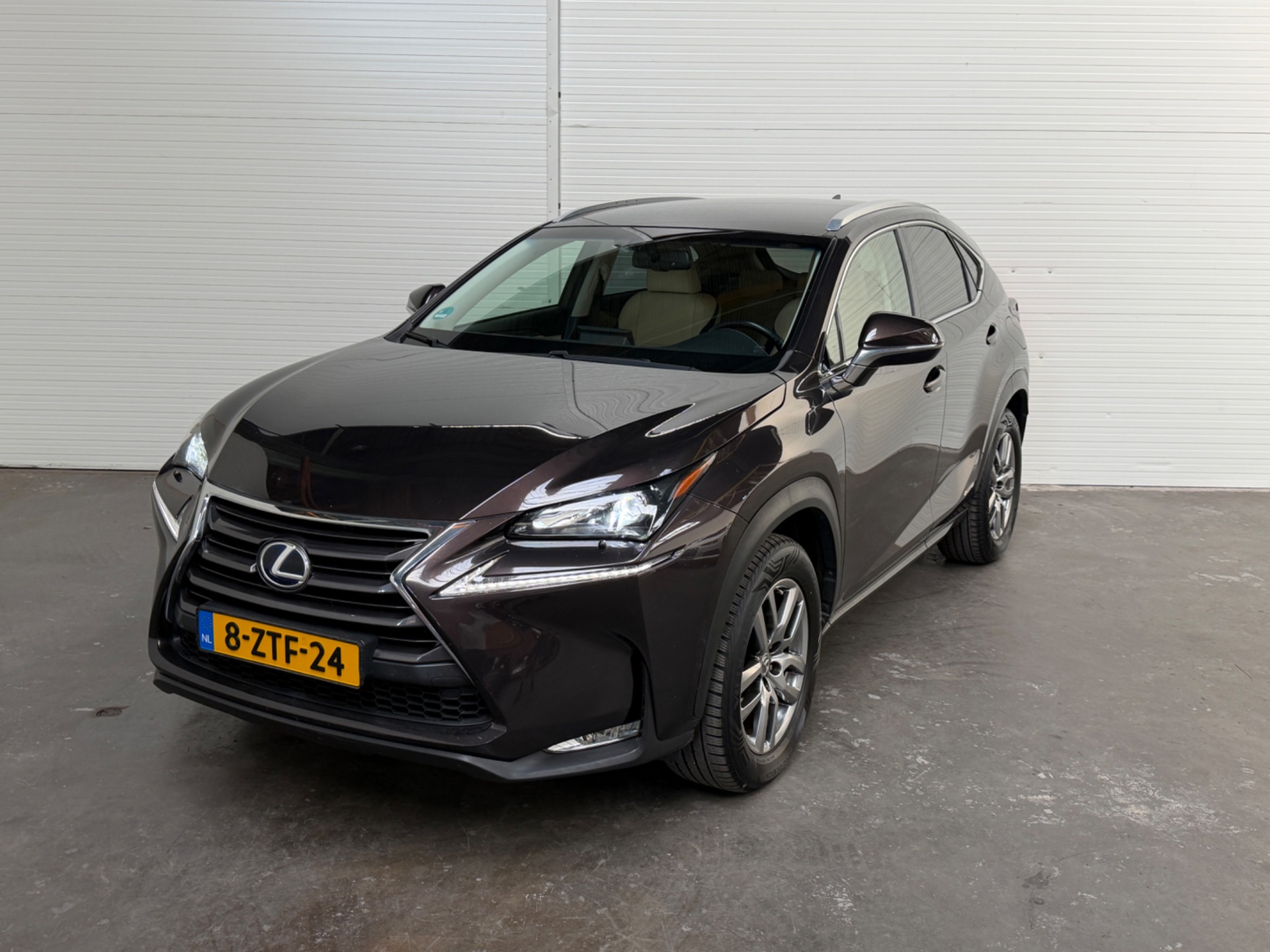 Foto van Lexus Lexus Nx300h