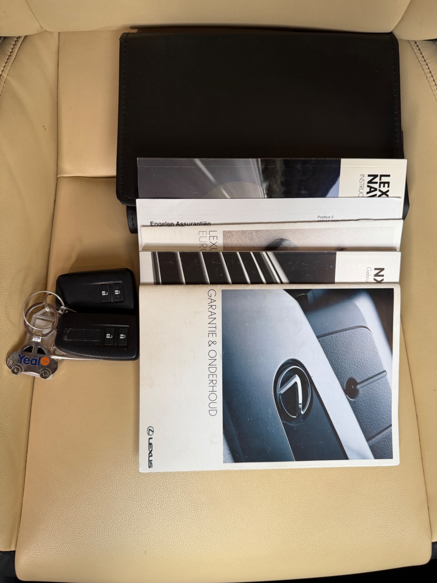 Foto van Lexus Lexus Nx300h