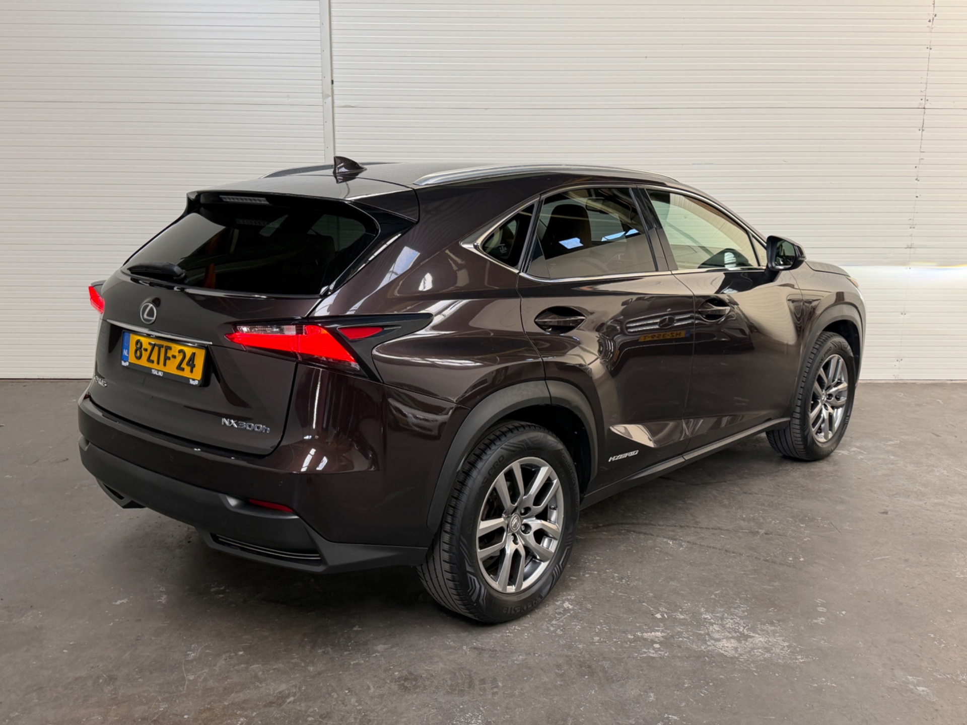 Foto van Lexus Lexus Nx300h