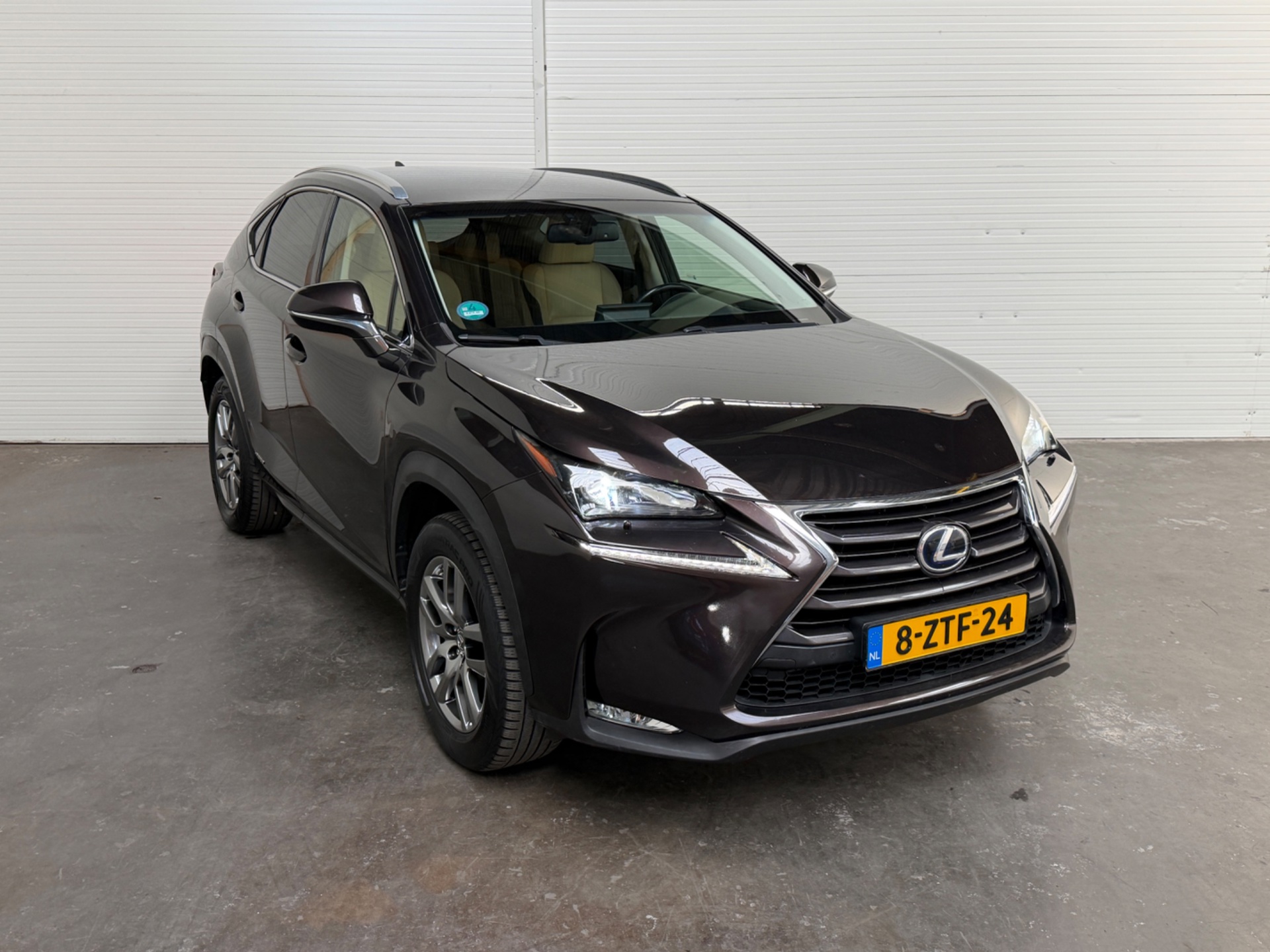 Foto van Lexus Lexus Nx300h
