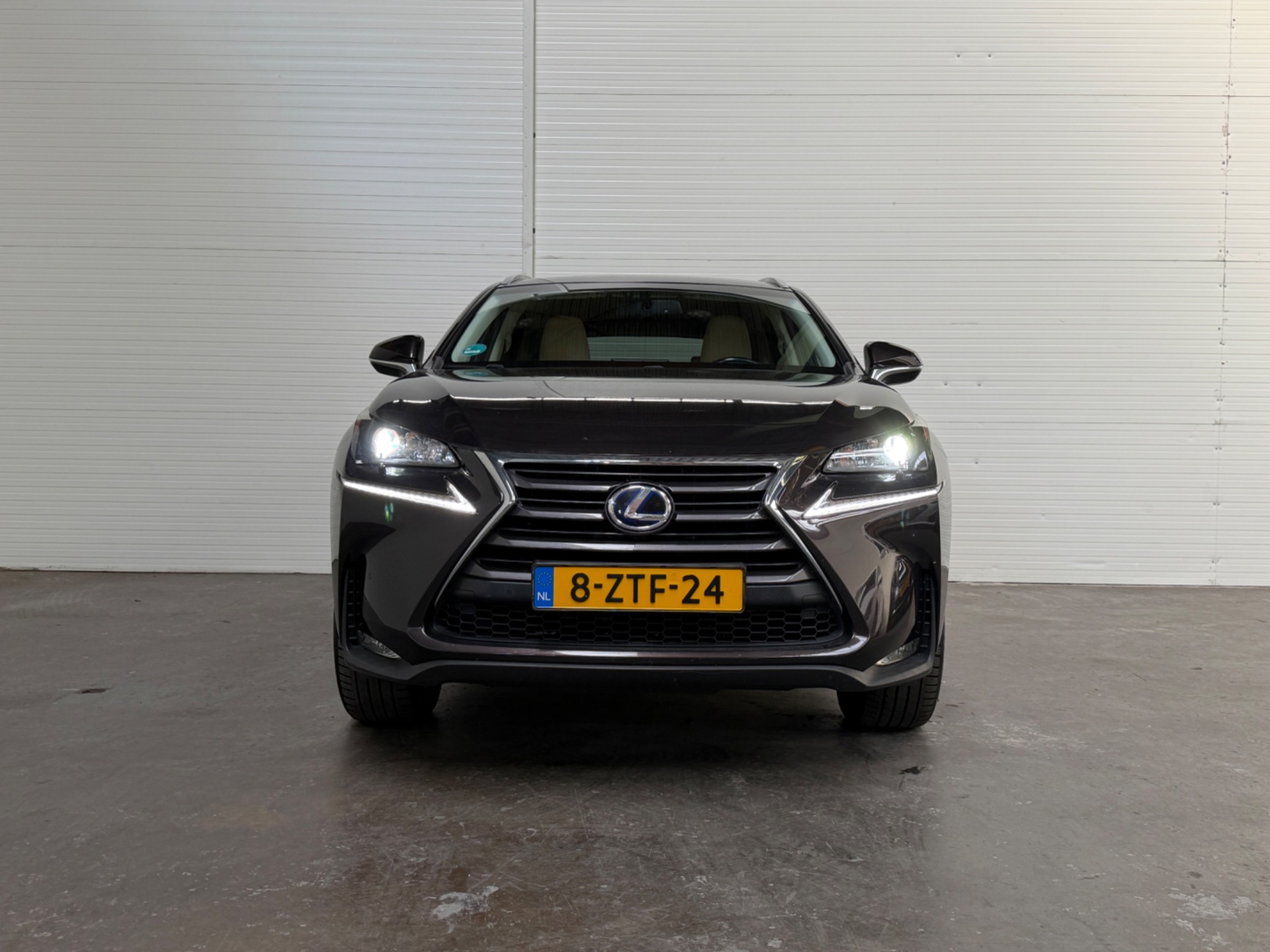Foto van Lexus Lexus Nx300h