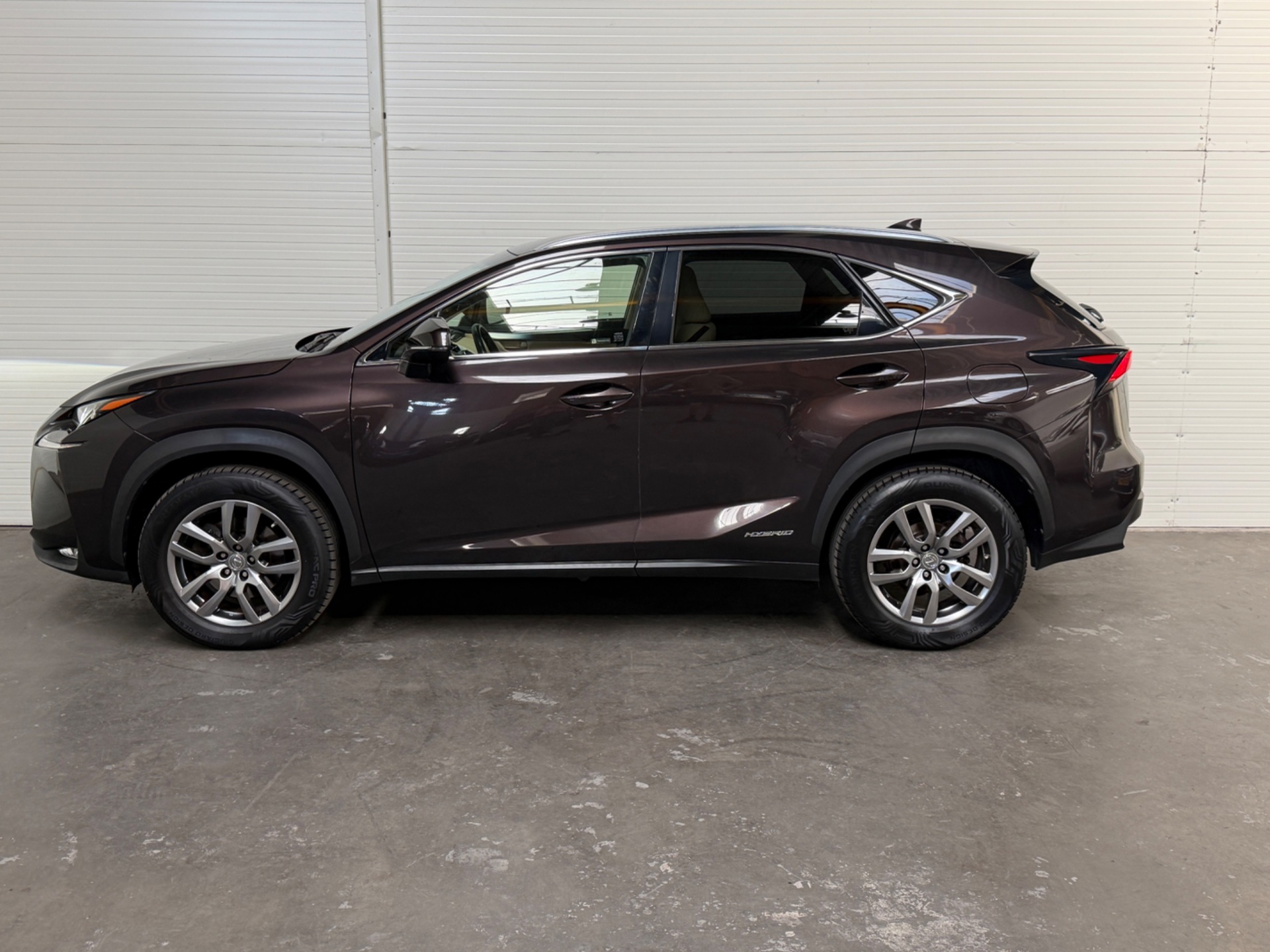 Foto van Lexus Lexus Nx300h