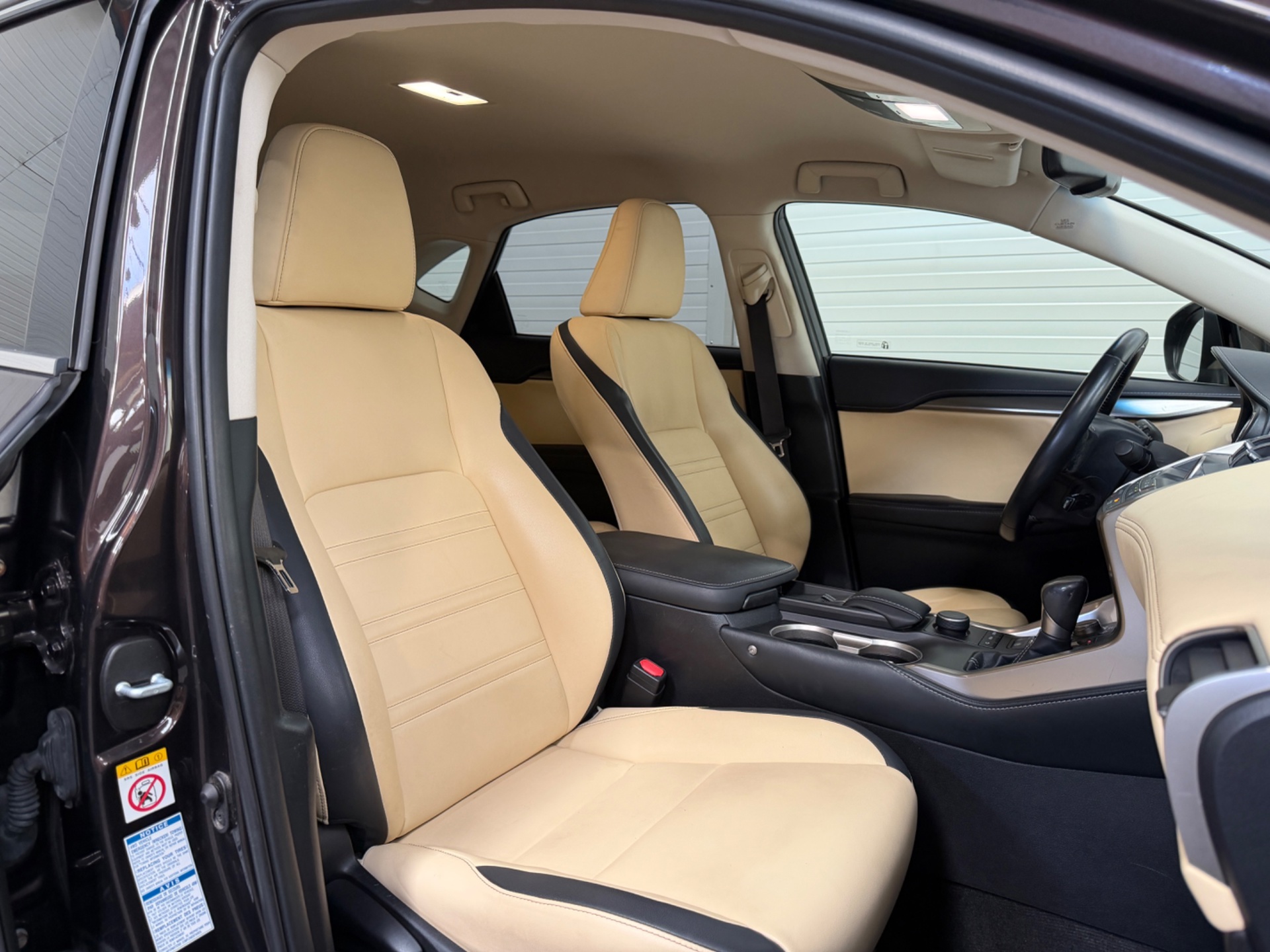 Foto van Lexus Lexus Nx300h