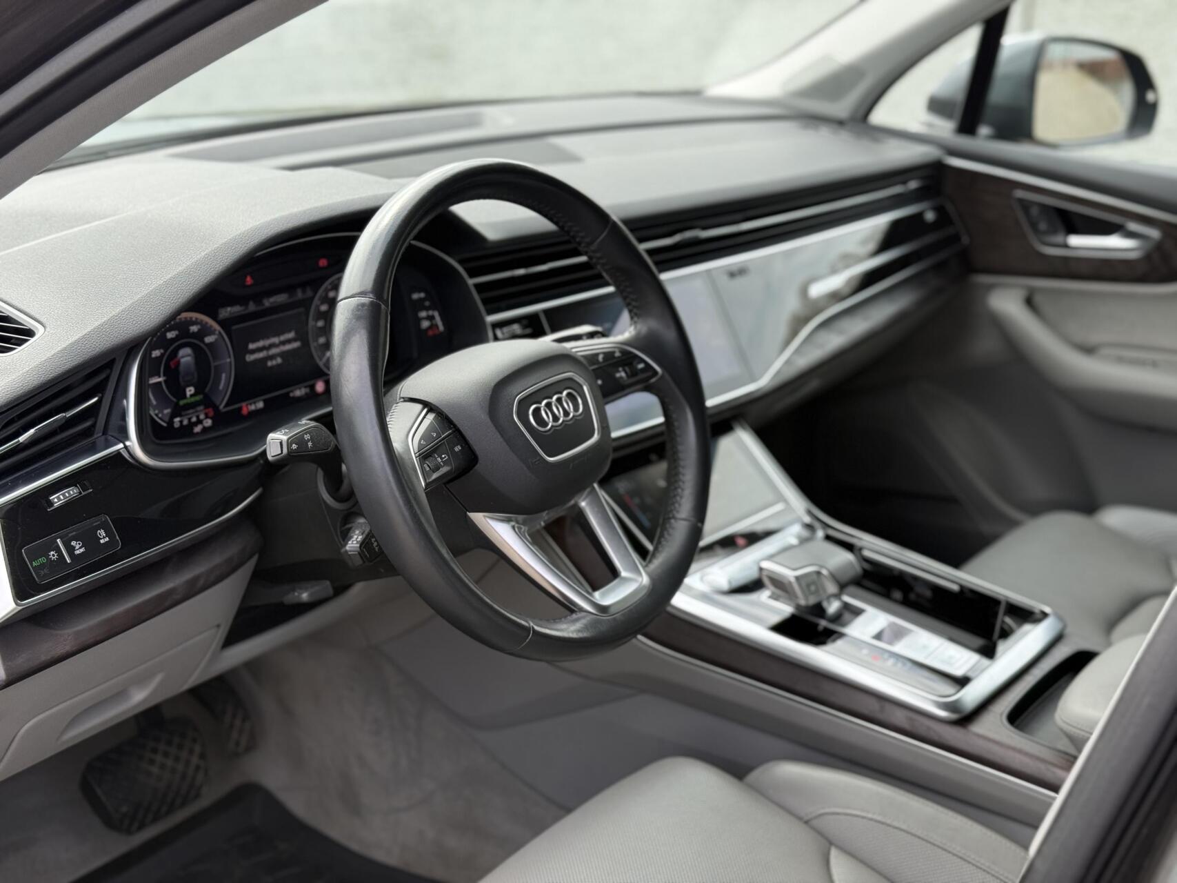 Foto van Audi Q7 55 TFSI E
