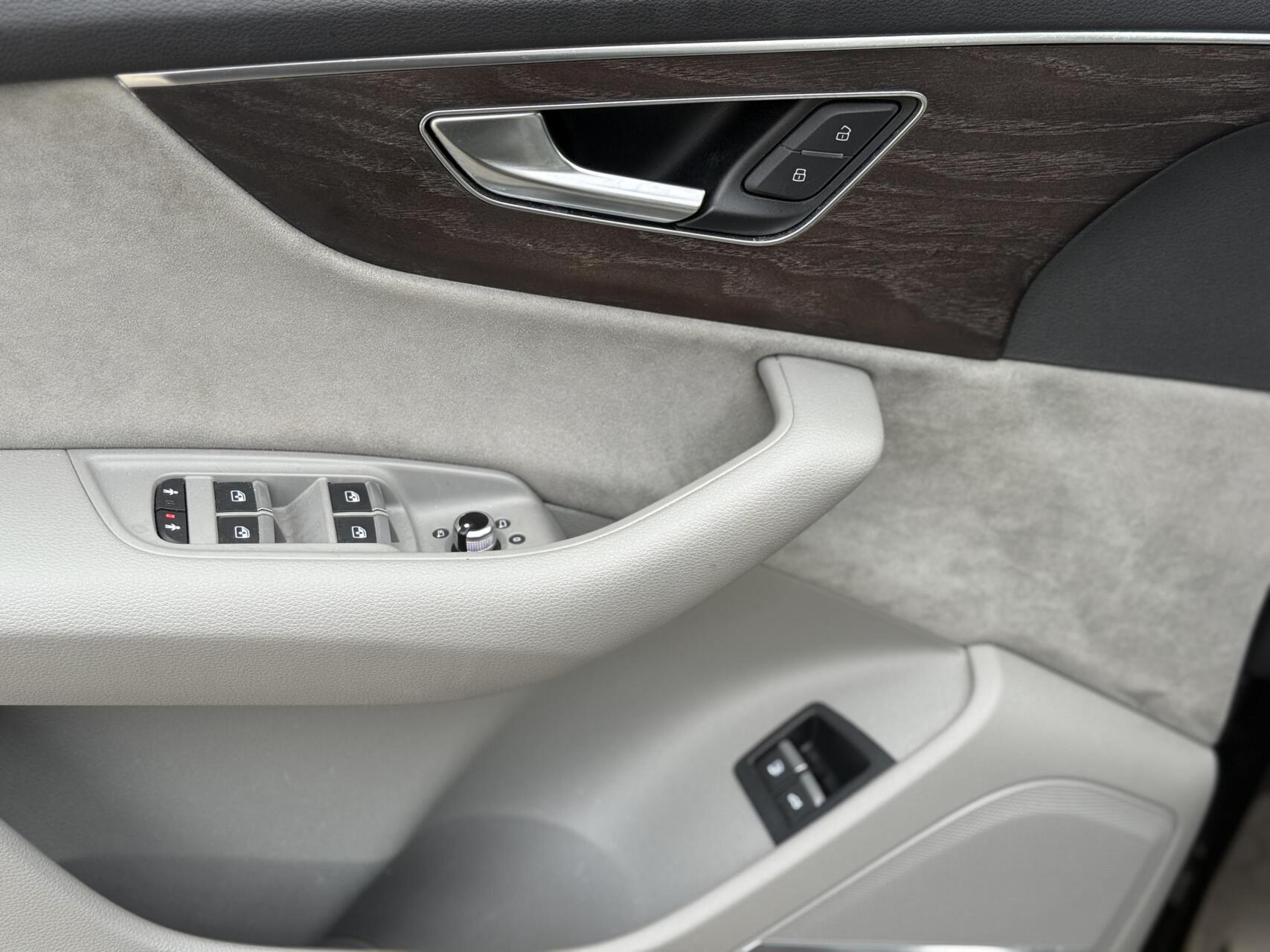 Foto van Audi Q7 55 TFSI E