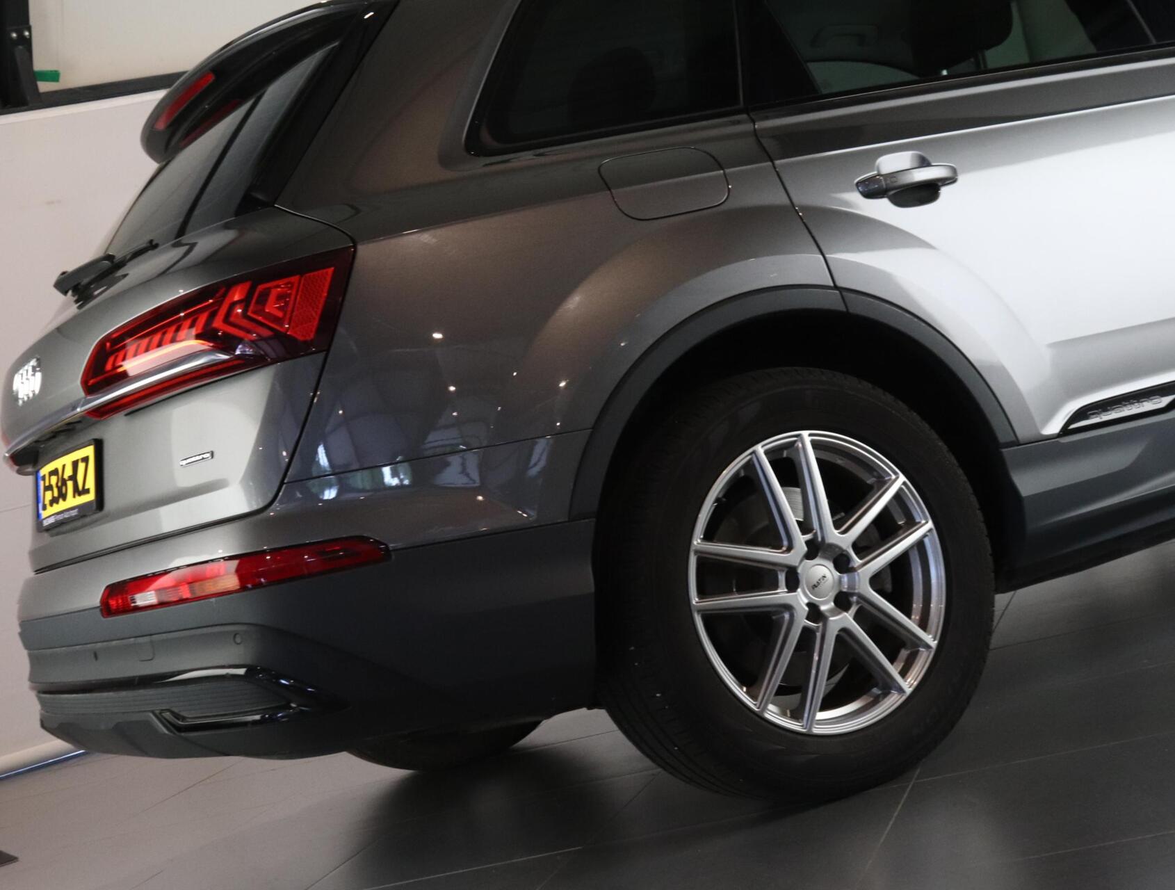Foto van Audi Q7 55 TFSI E