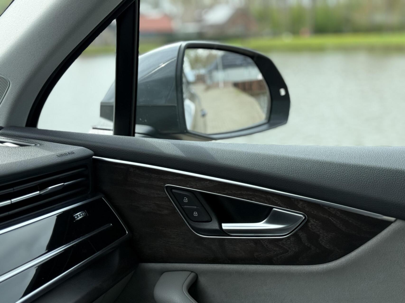 Foto van Audi Q7 55 TFSI E