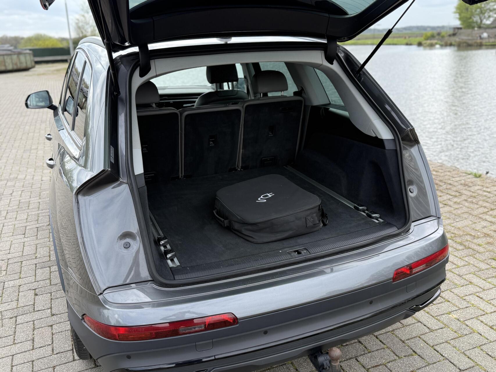 Foto van Audi Q7 55 TFSI E