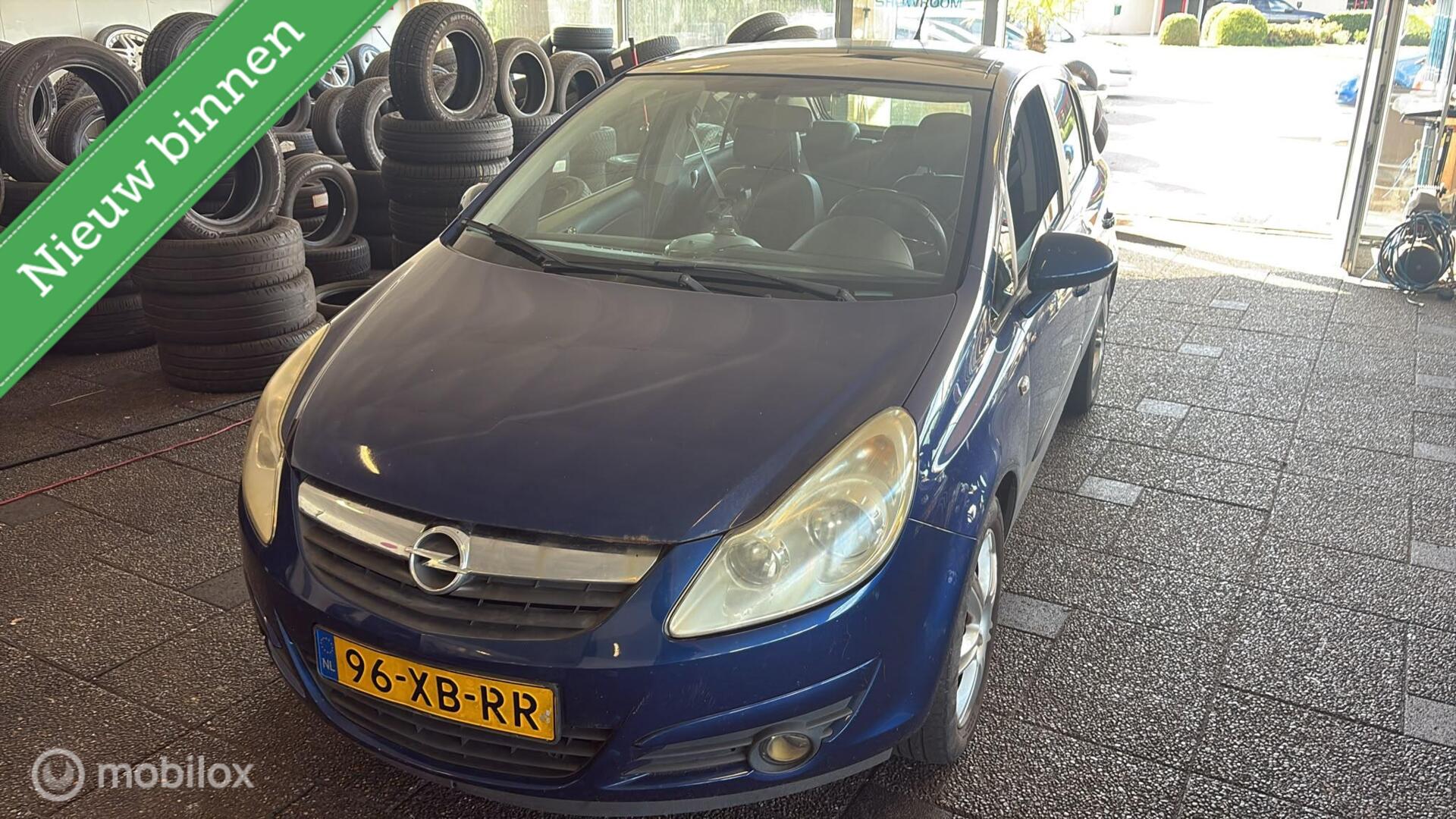 Opel Corsa 1.4-16V Sport 2007 - voorkant