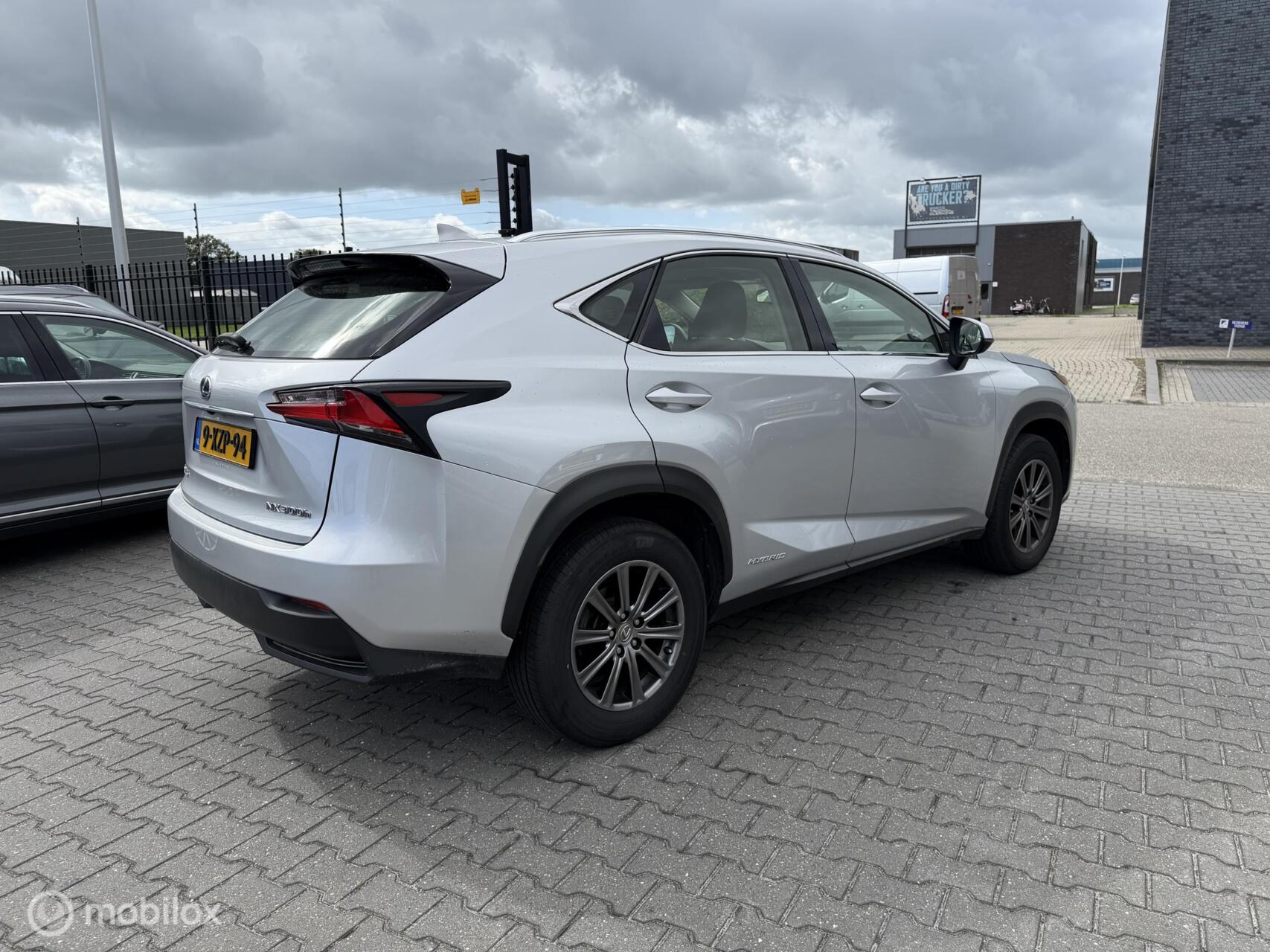 Foto van Lexus Lexus Nx300h