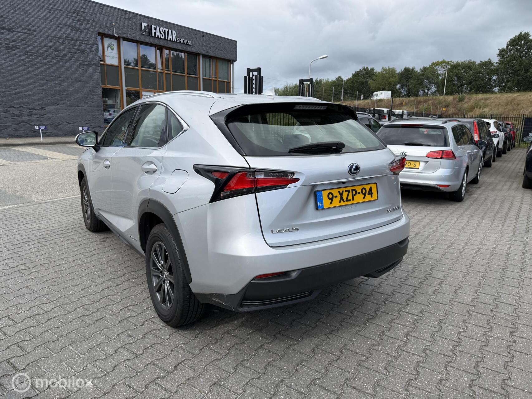 Foto van Lexus Lexus Nx300h