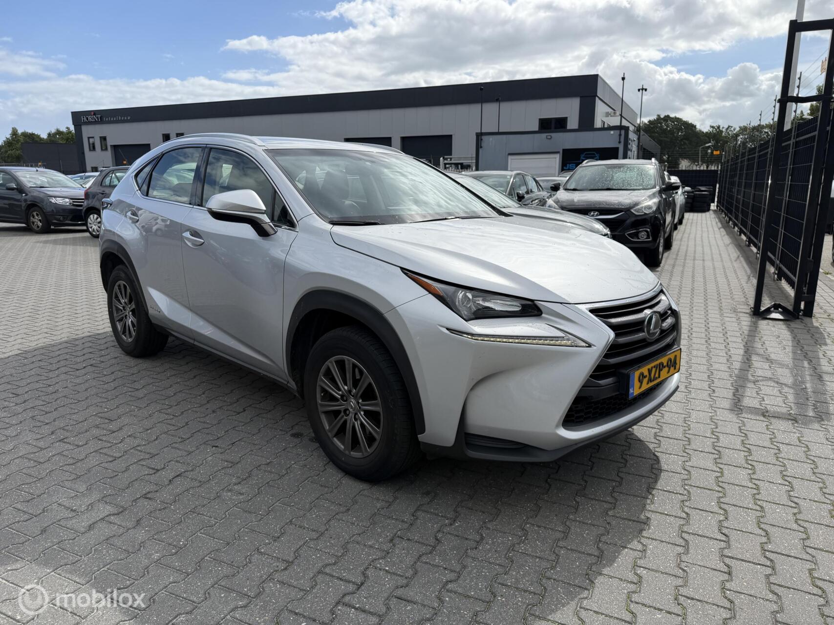 Foto van Lexus Lexus Nx300h