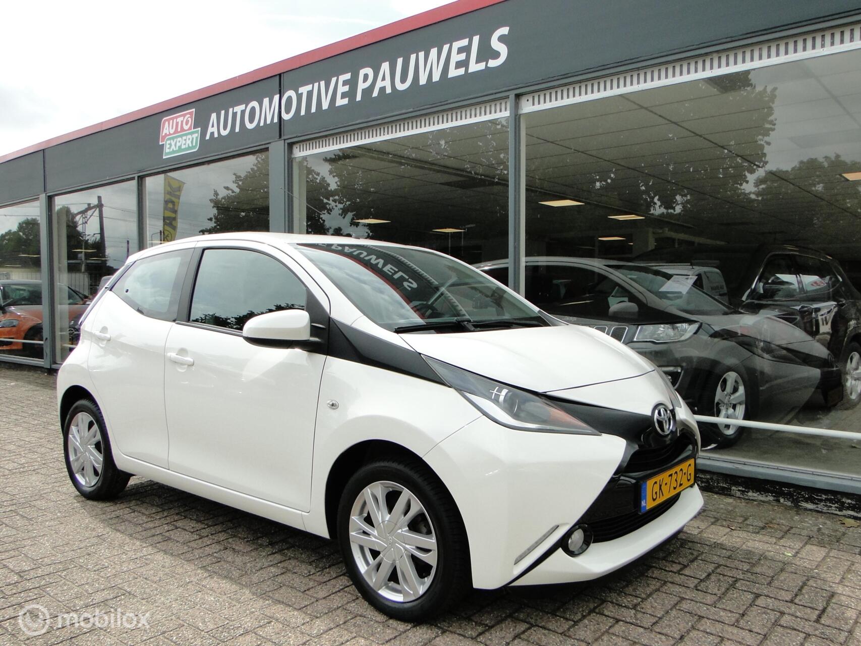 Toyota Toyota Aygo 1.0, benzine, schakel, 125.632 km 2015 - voorkant