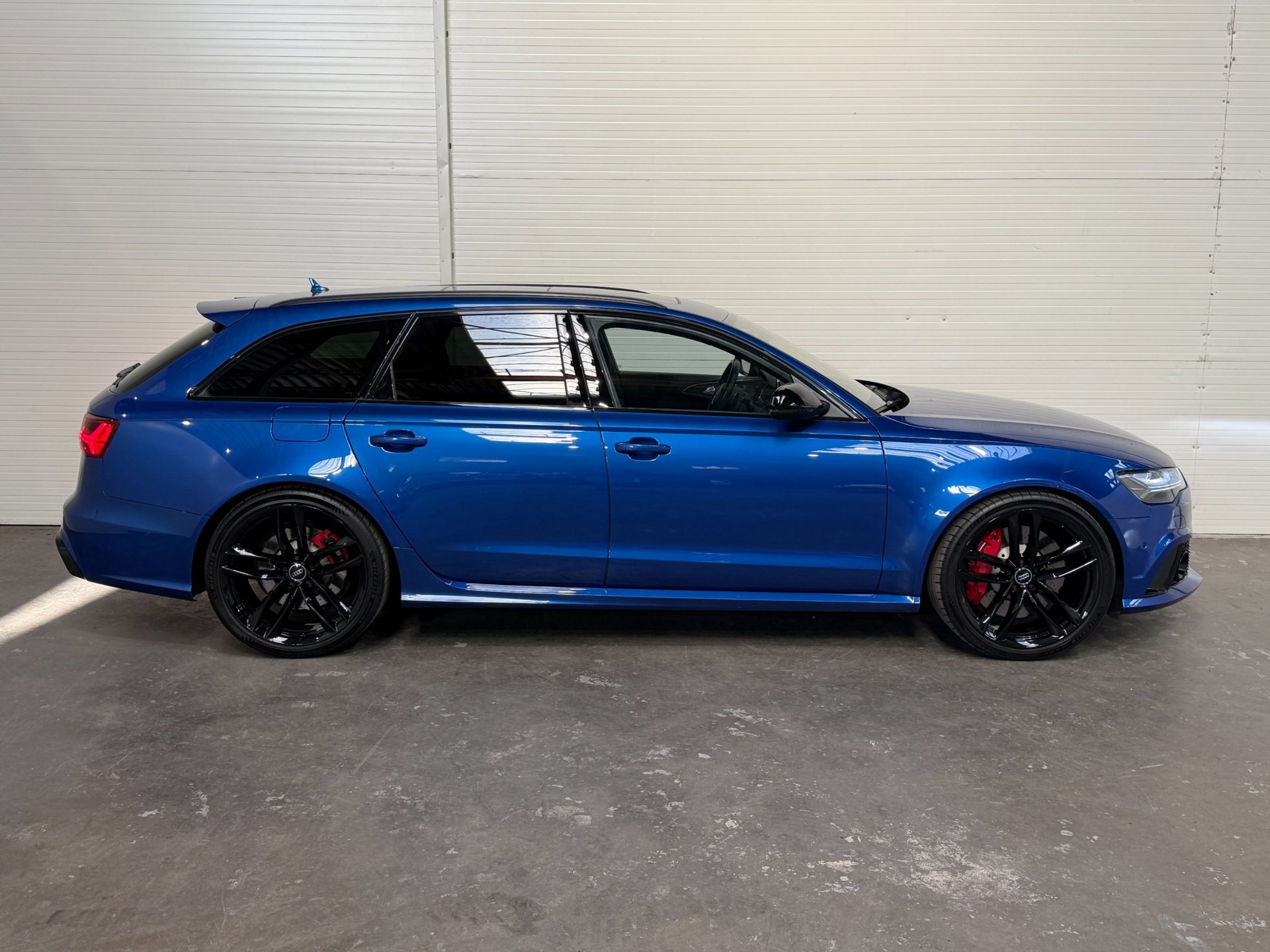 Foto van Audi RS 6 Avant Performance