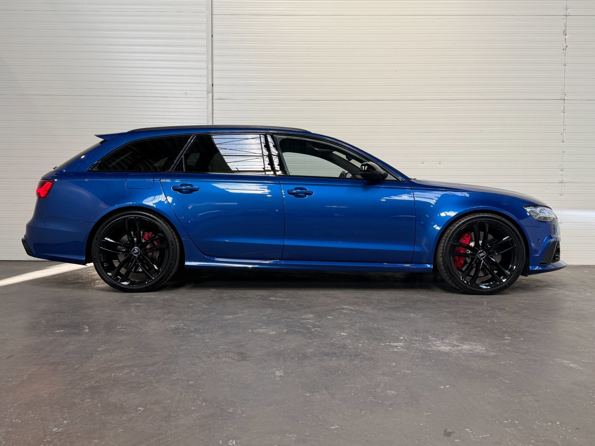 Foto van Audi RS 6 Avant Performance