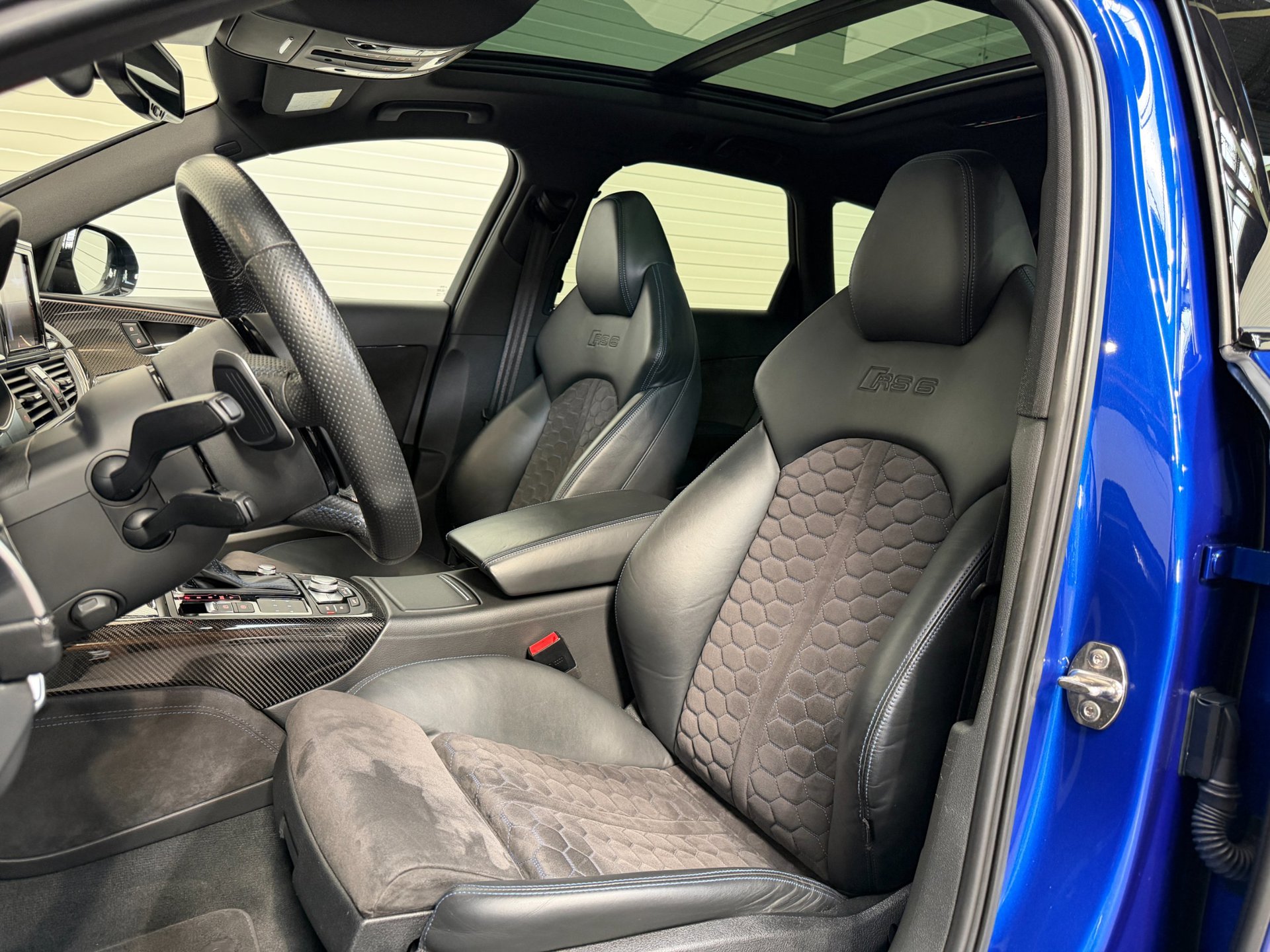 Foto van Audi RS 6 Avant Performance