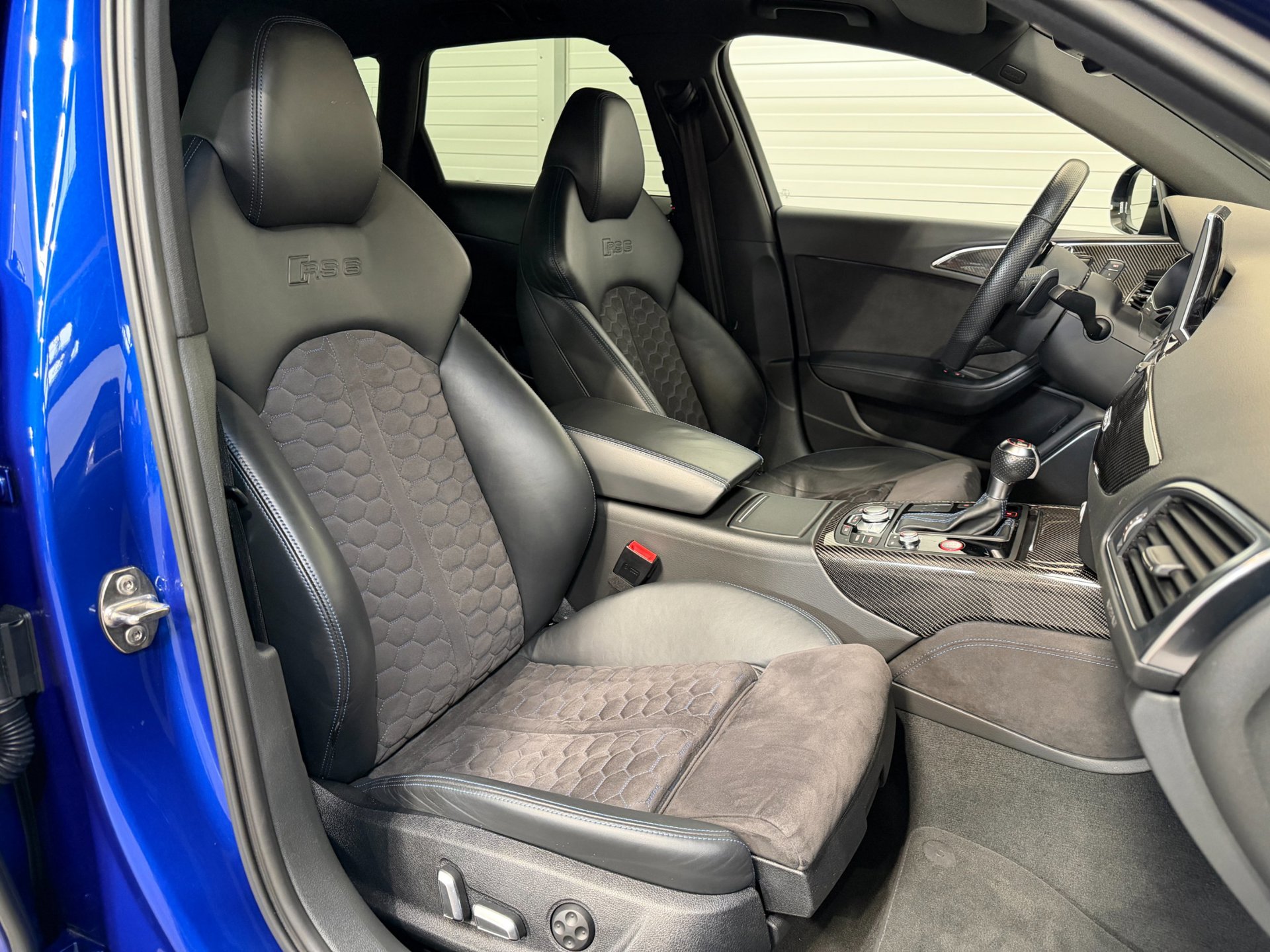Foto van Audi RS 6 Avant Performance