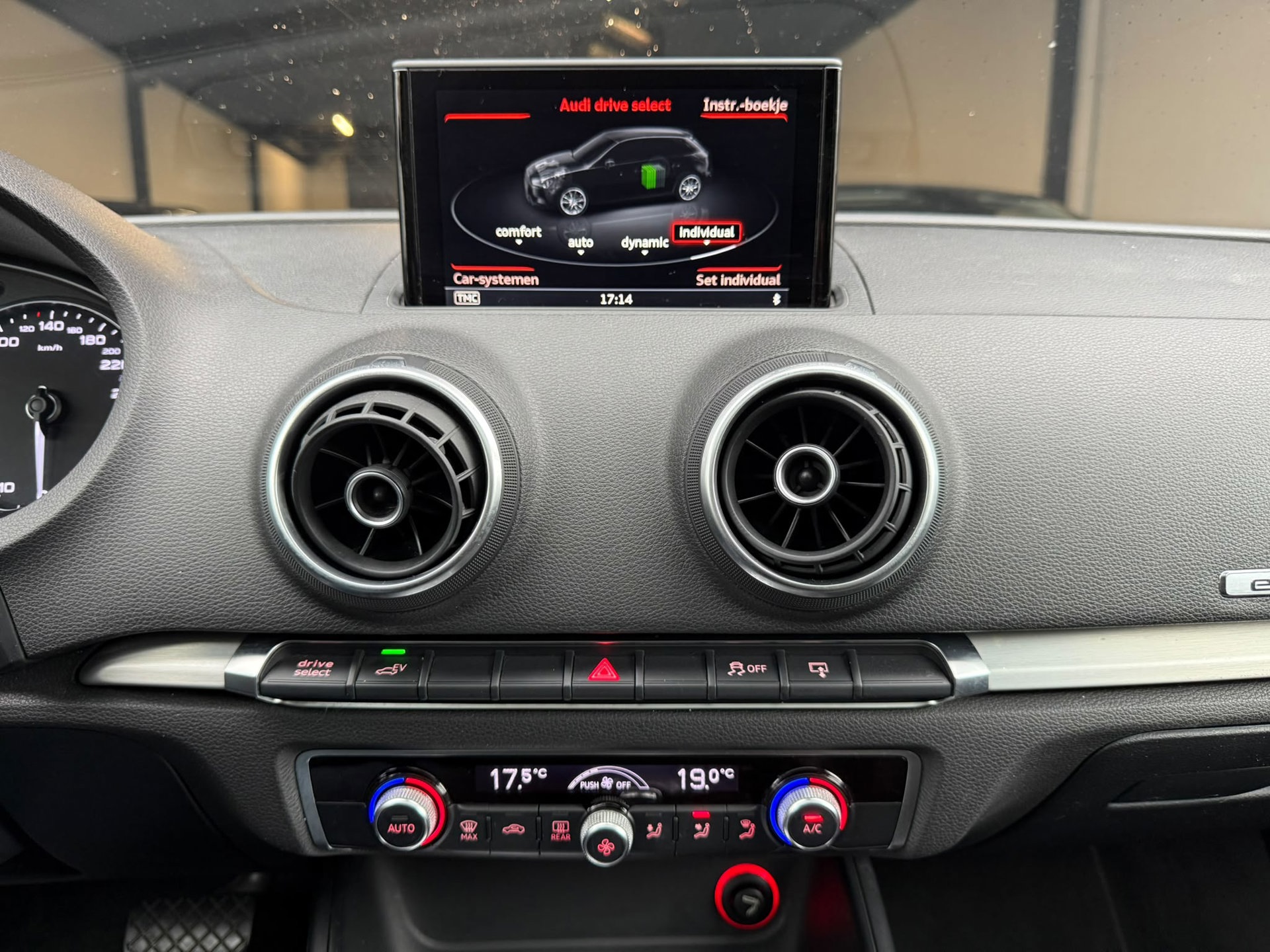 Foto van Audi A3 Sportback E-tron