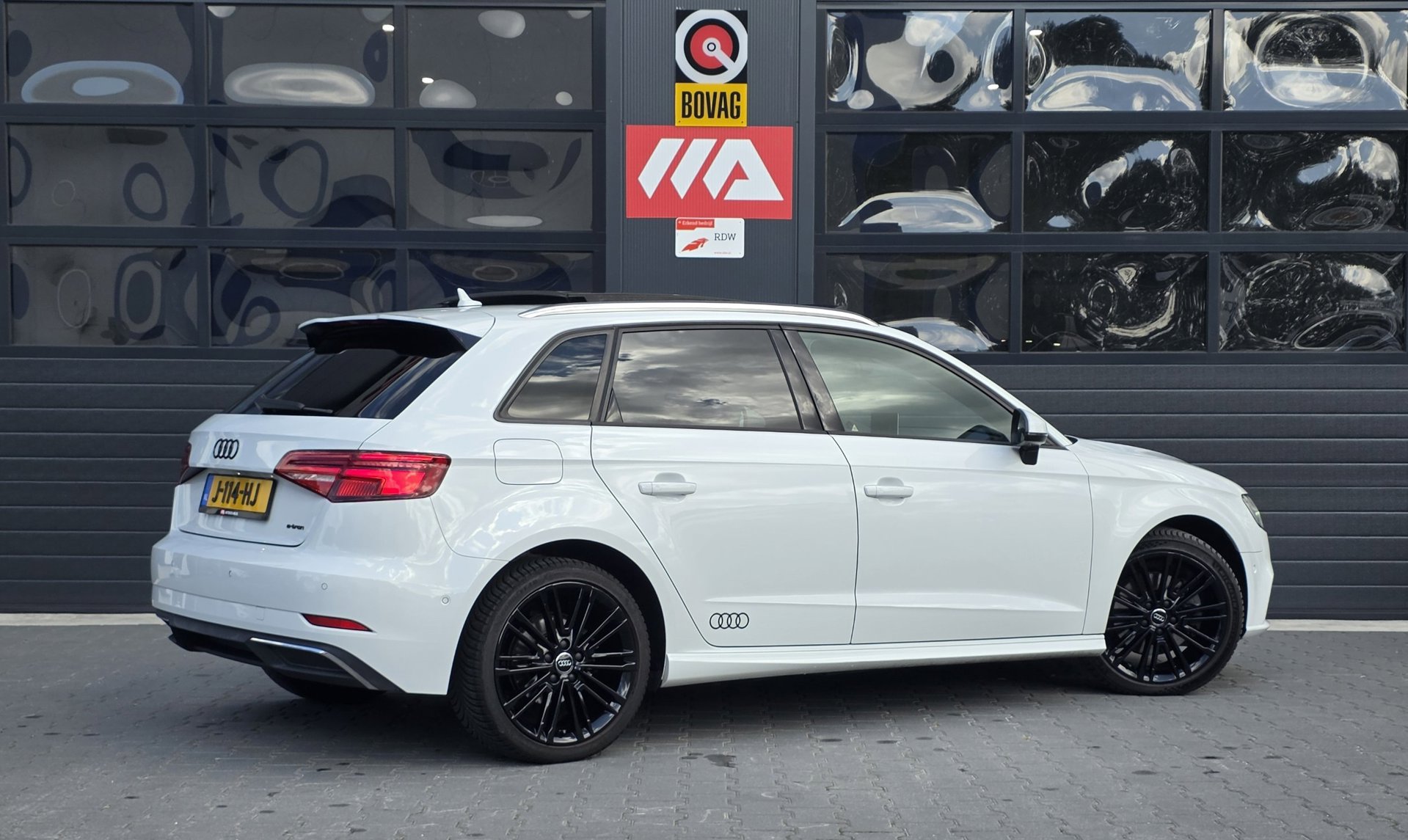 Foto van Audi A3 Sportback E-tron