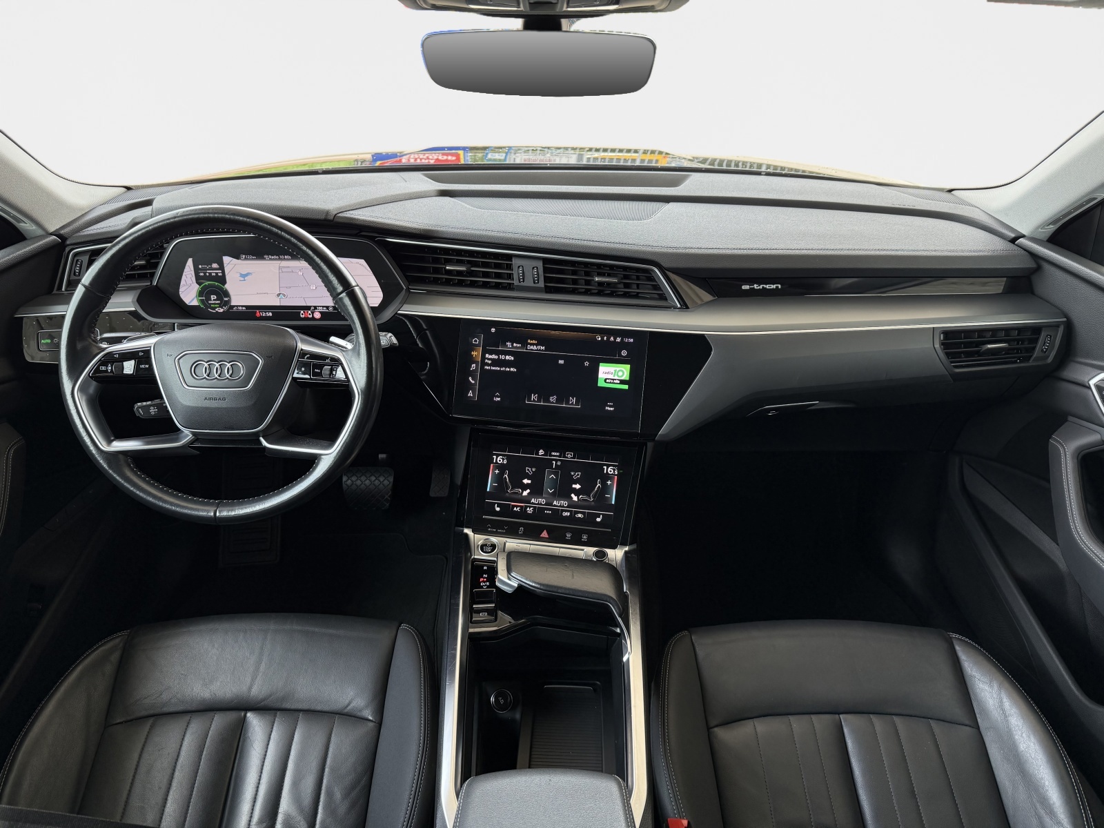 Foto van Audi E-tron 55
