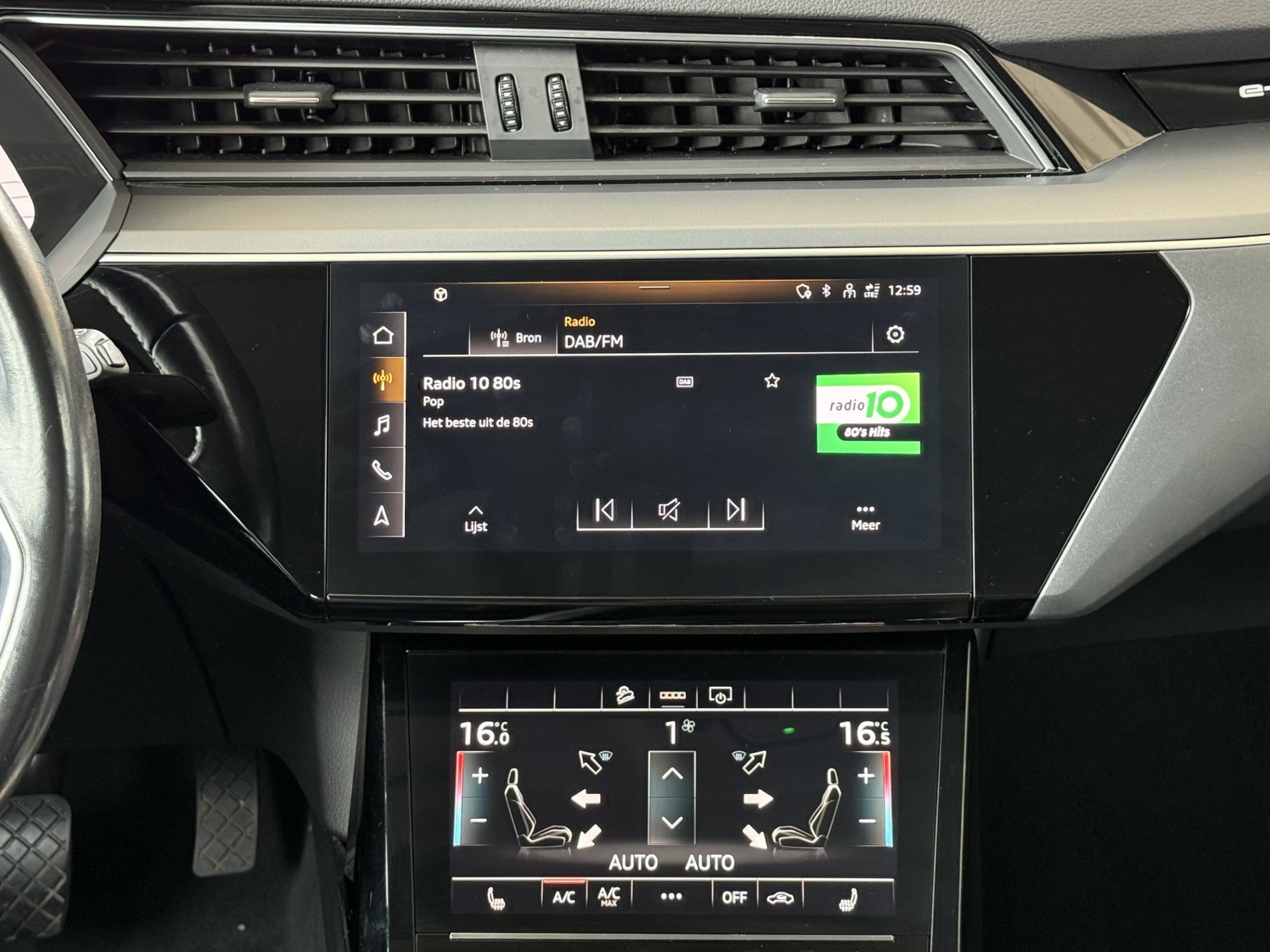 Foto van Audi E-tron 55