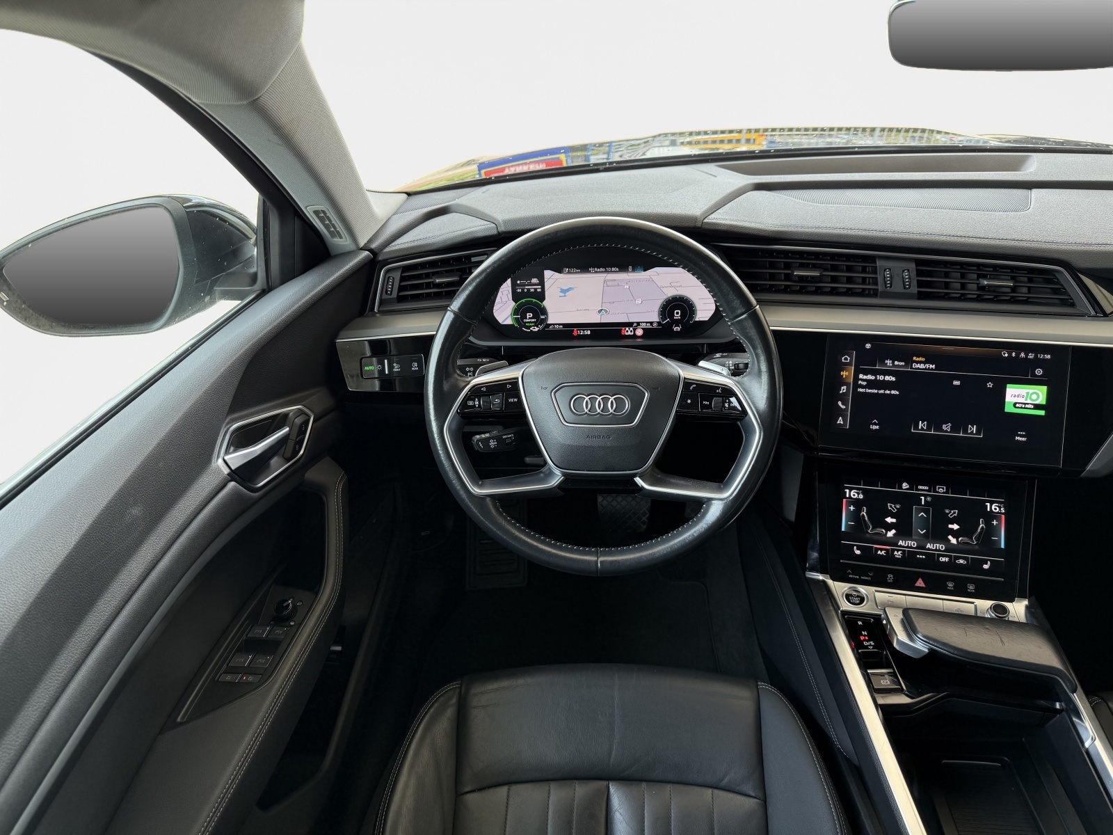 Foto van Audi E-tron 55