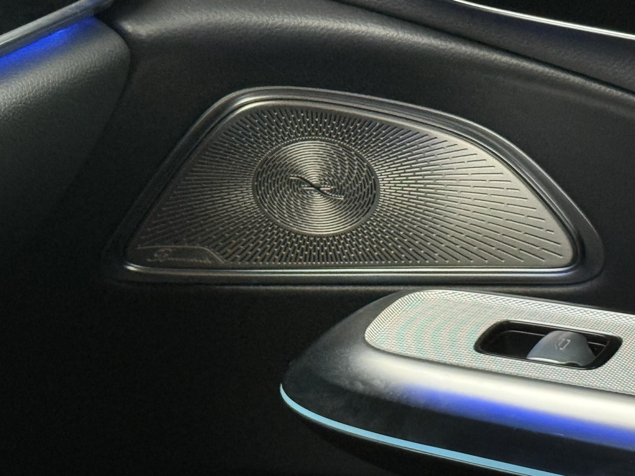 Foto van Mercedes-Benz E 300 E