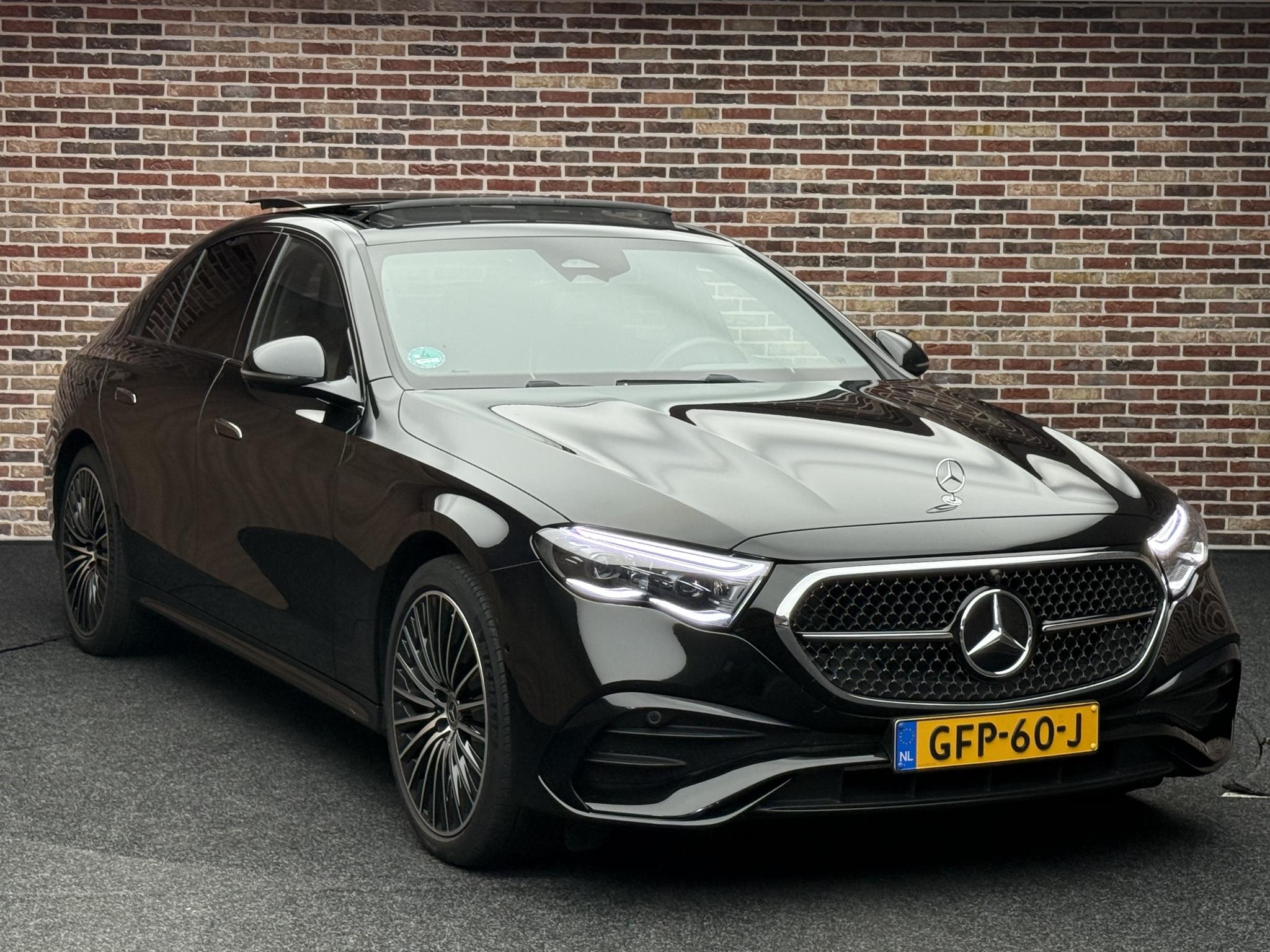 Foto van Mercedes-Benz E 300 E