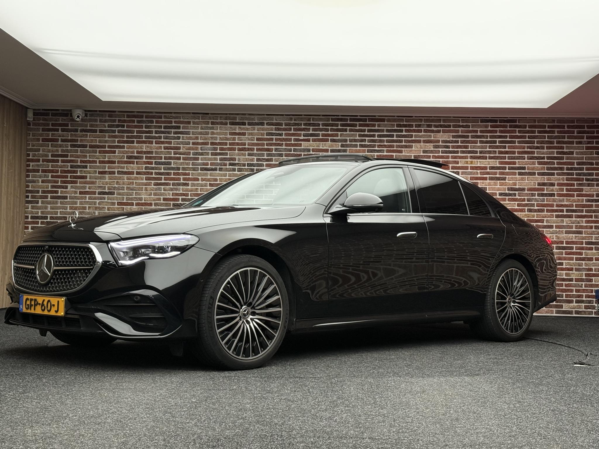 Foto van Mercedes-Benz E 300 E