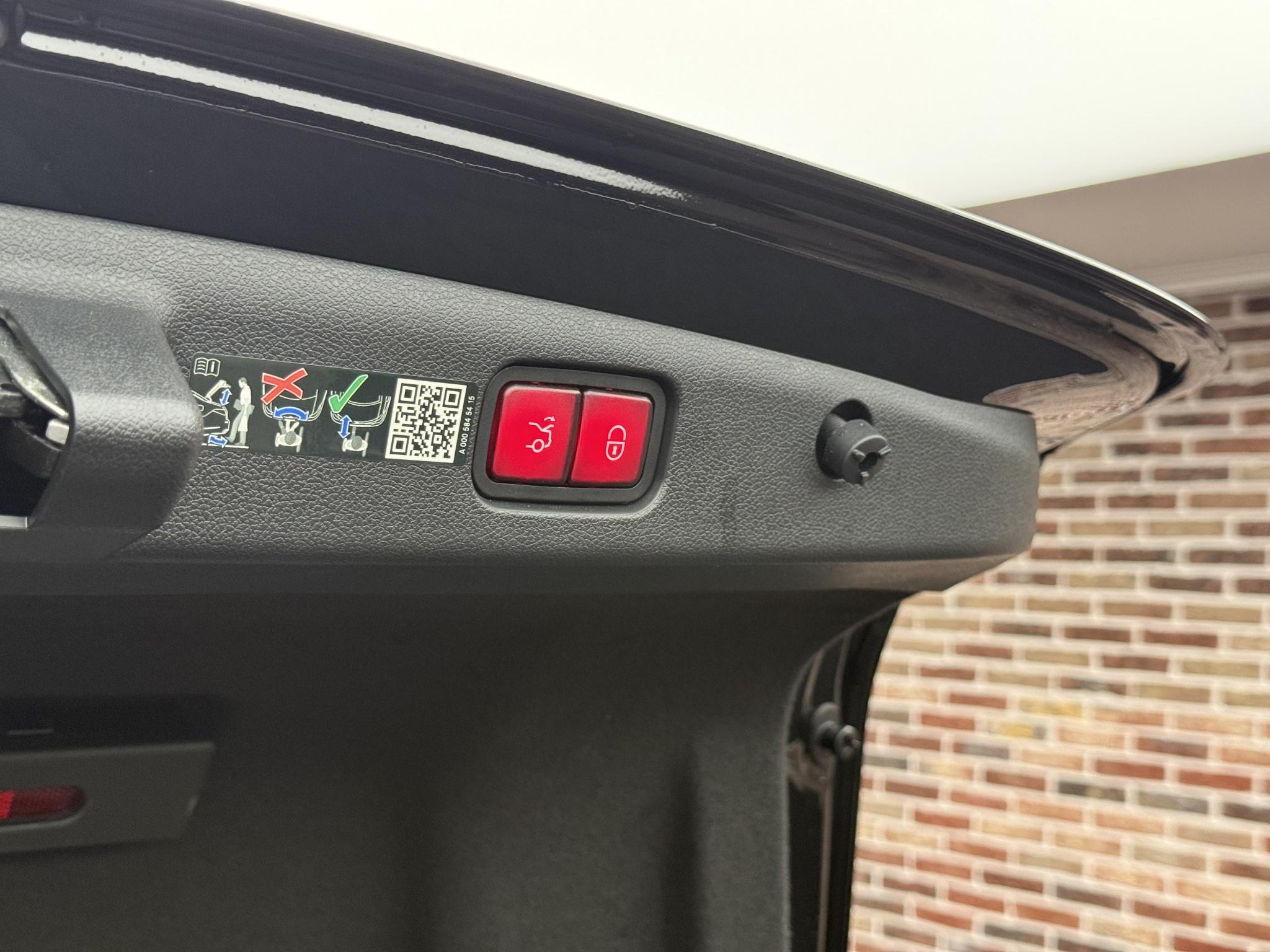 Foto van Mercedes-Benz E 300 E