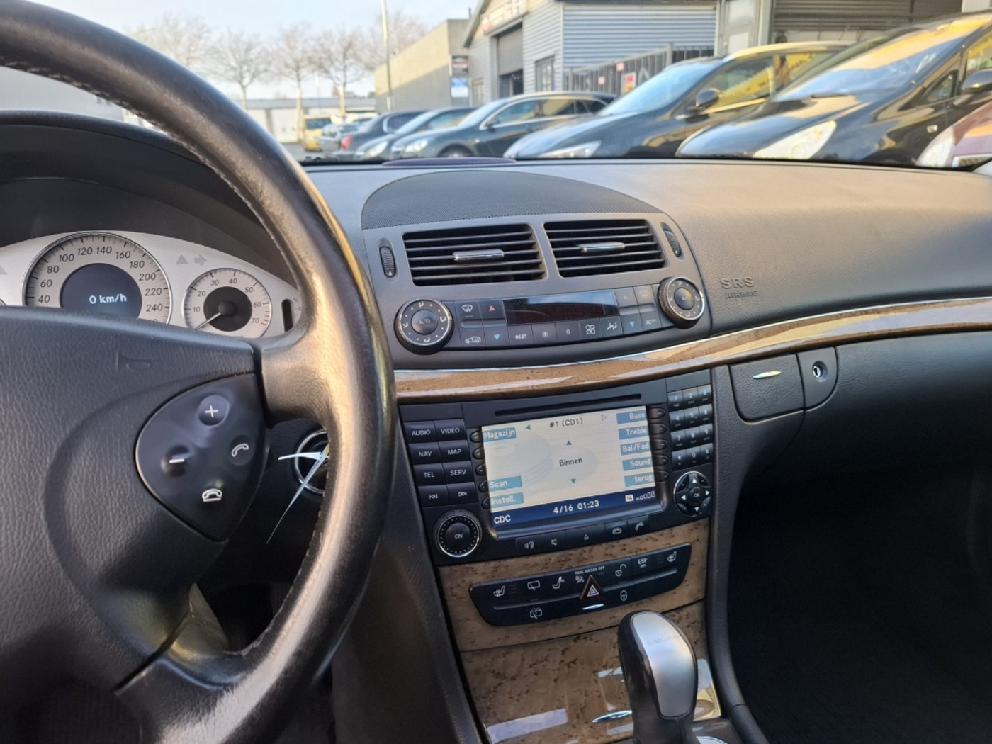 Foto van Mercedes-Benz E 350