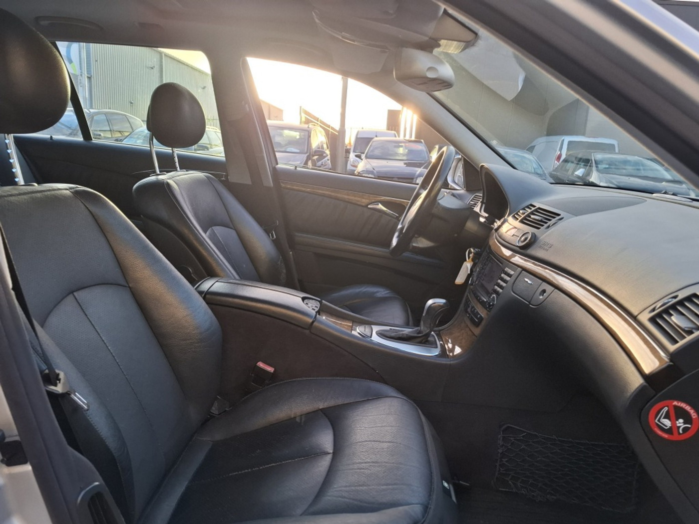 Foto van Mercedes-Benz E 350