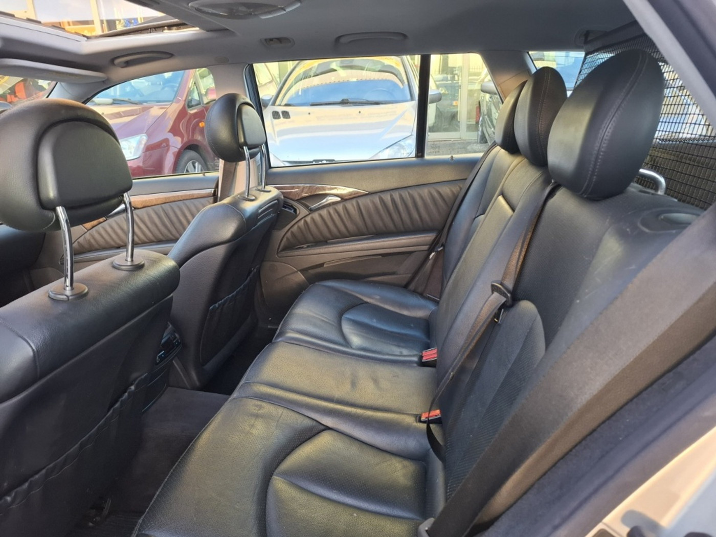 Foto van Mercedes-Benz E 350