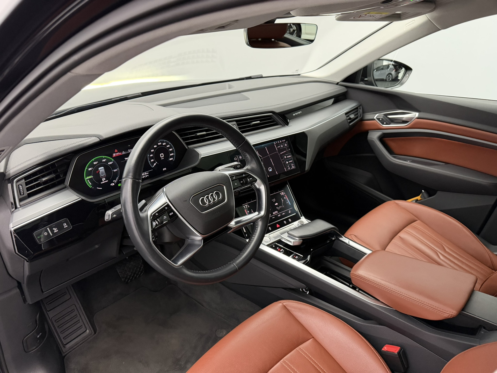 Foto van Audi E-tron 50